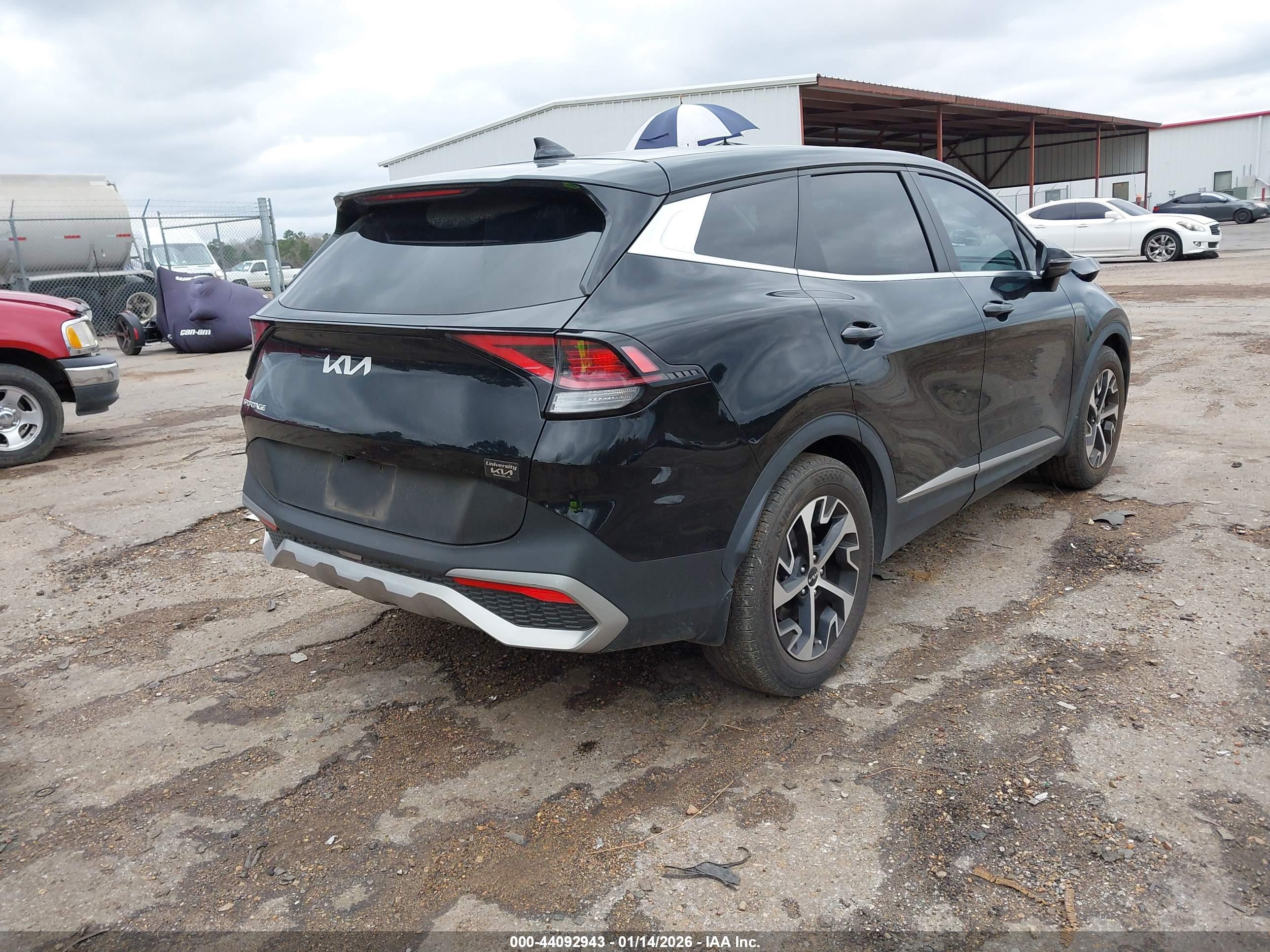 KIA SPORTAGE image 4