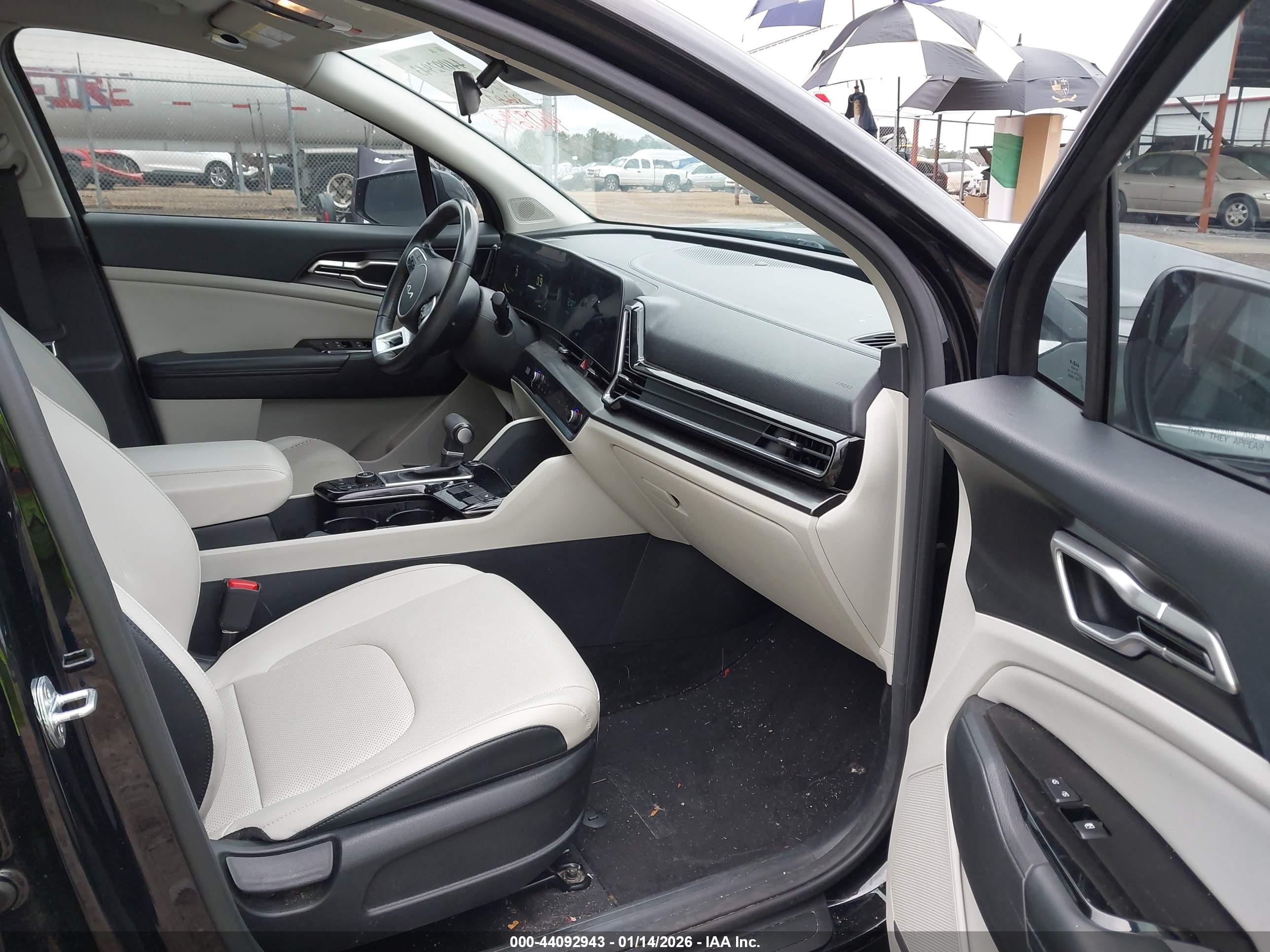 KIA SPORTAGE image 5