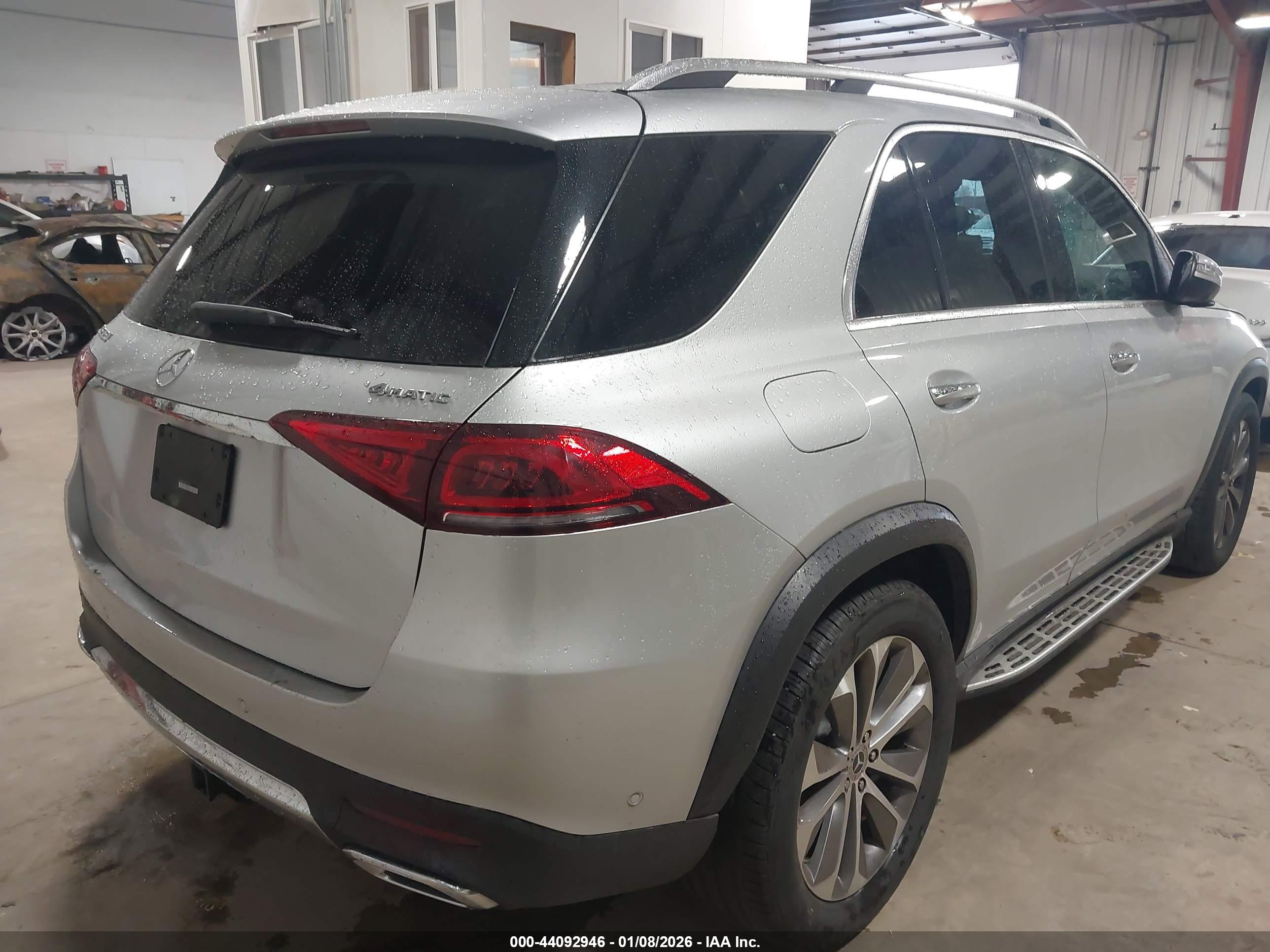 MERCEDES-BENZ GLE image 4