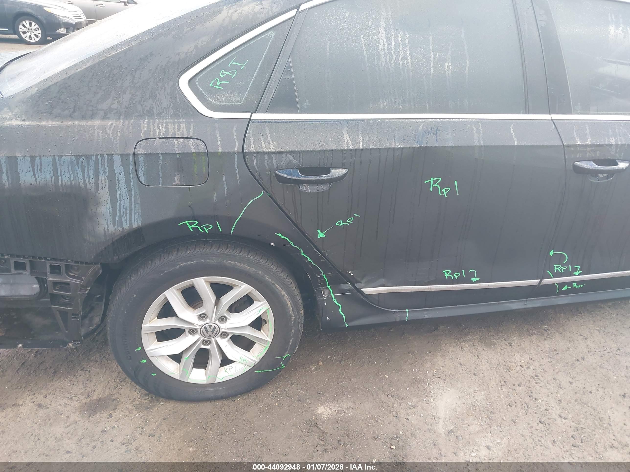 VOLKSWAGEN PASSAT image 6