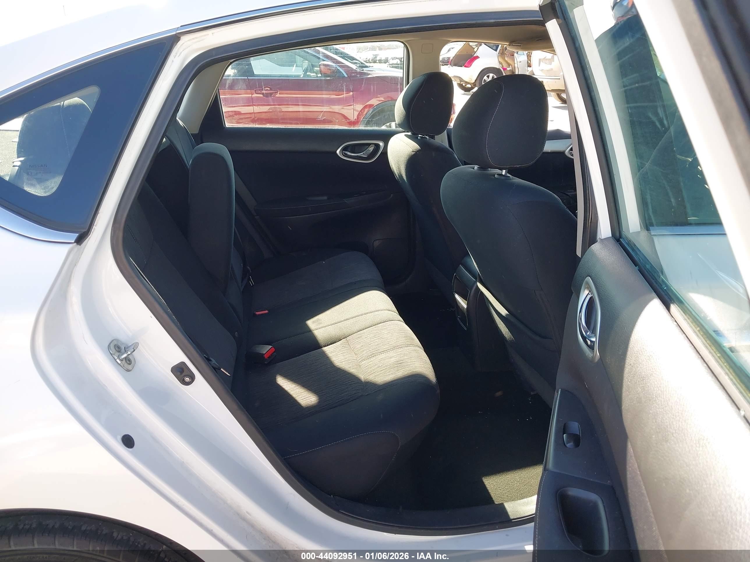NISSAN SENTRA image 8