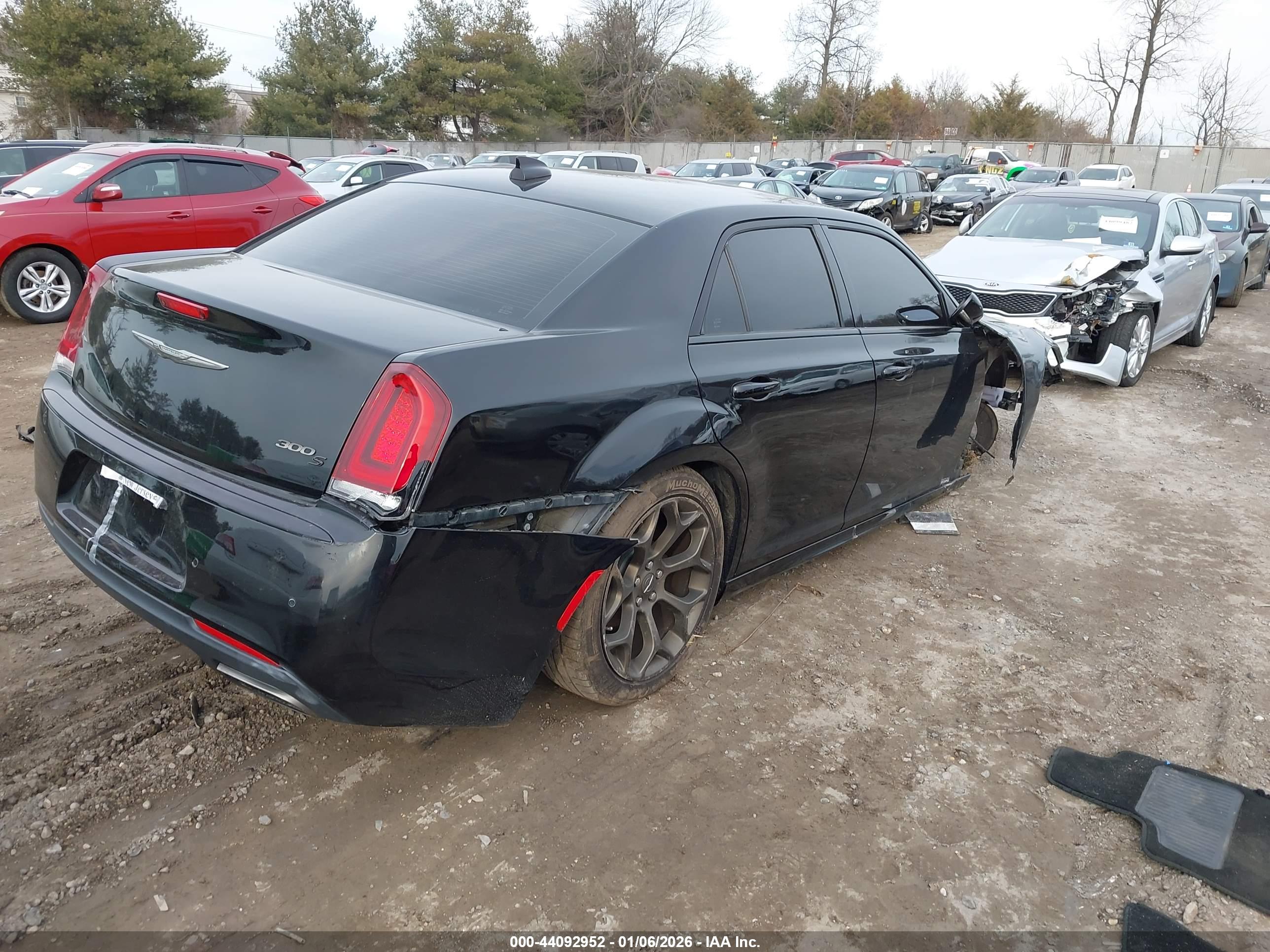 CHRYSLER 300 image 4