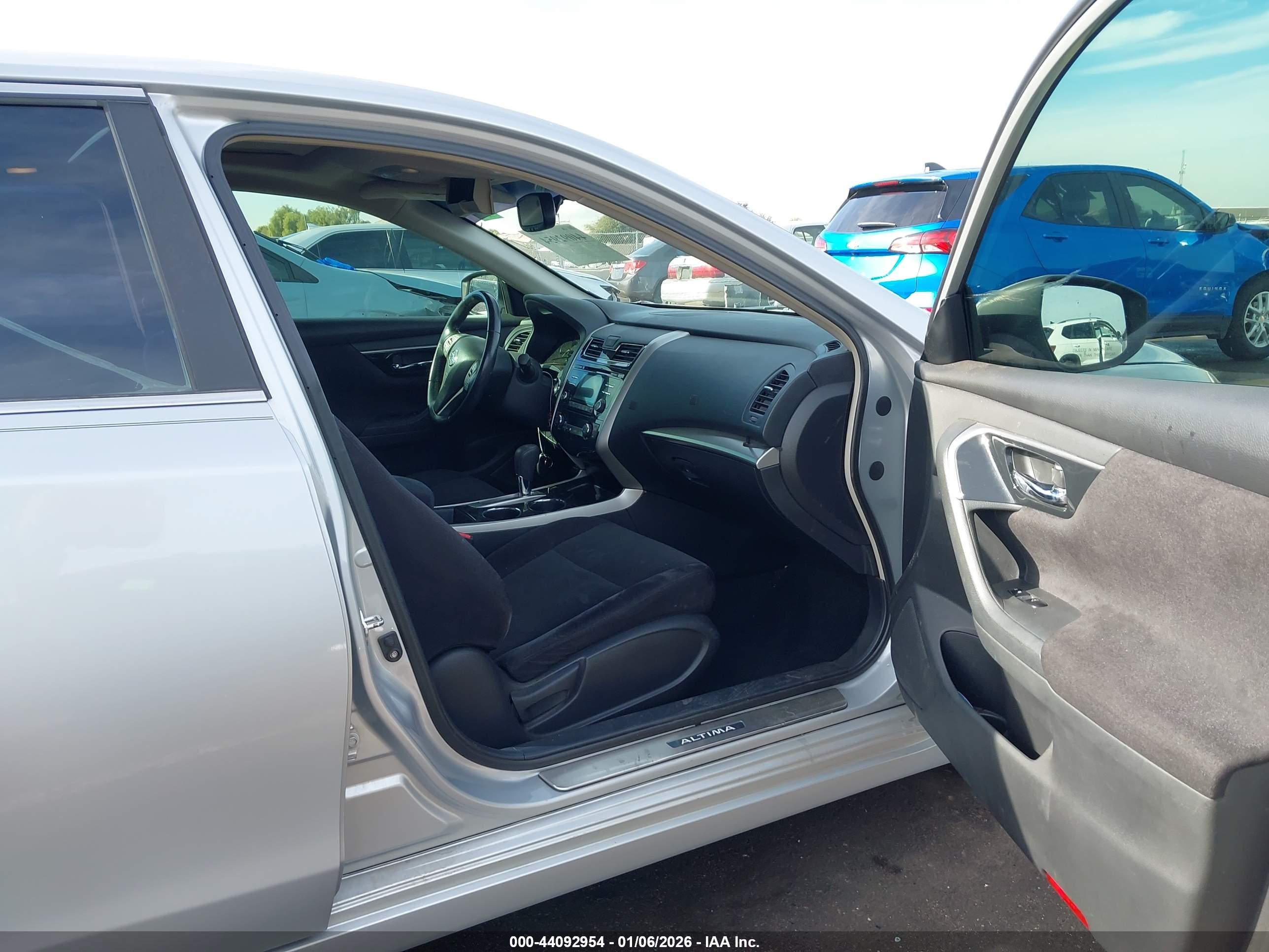 NISSAN ALTIMA image 5
