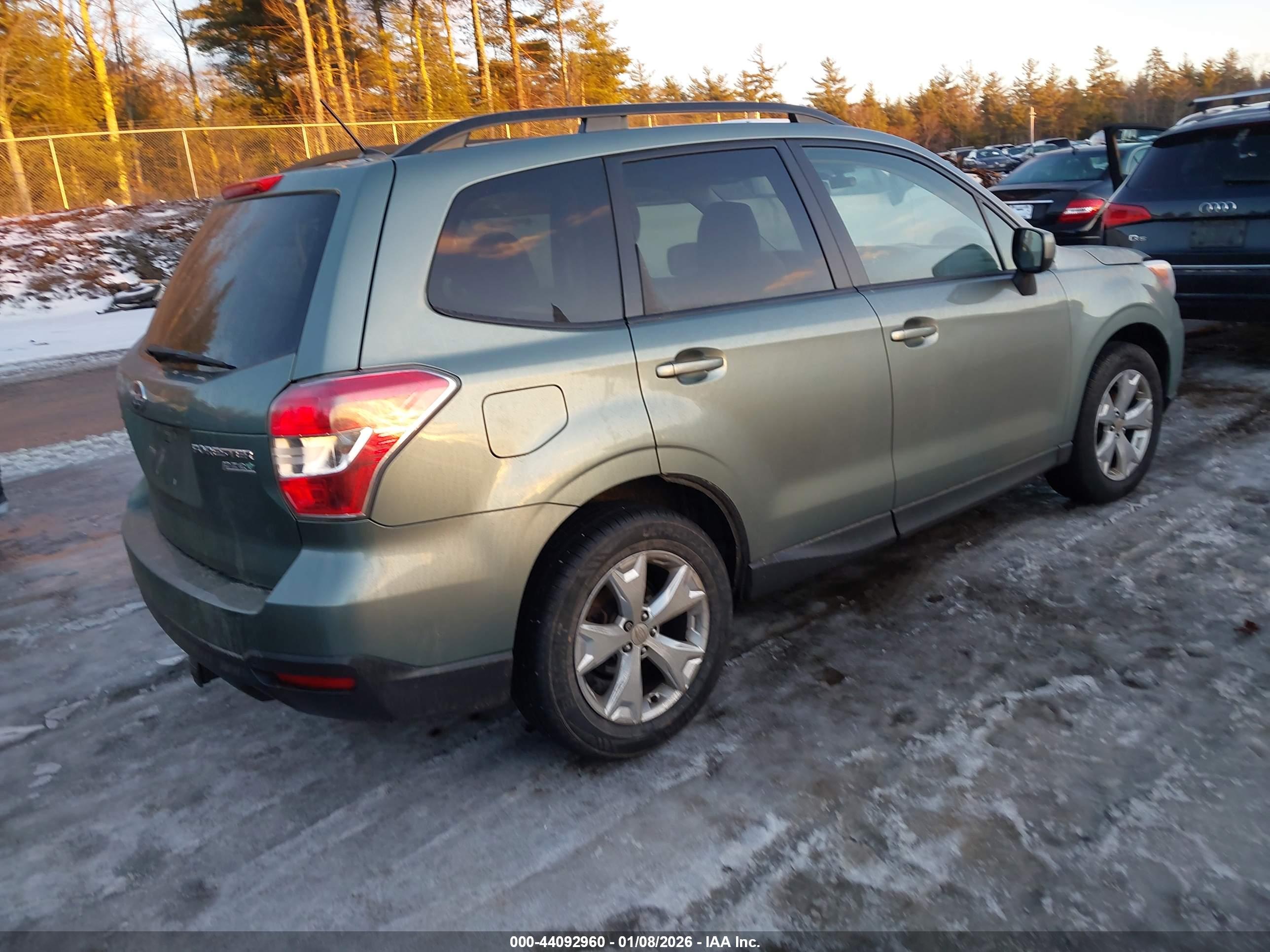 SUBARU FORESTER image 4