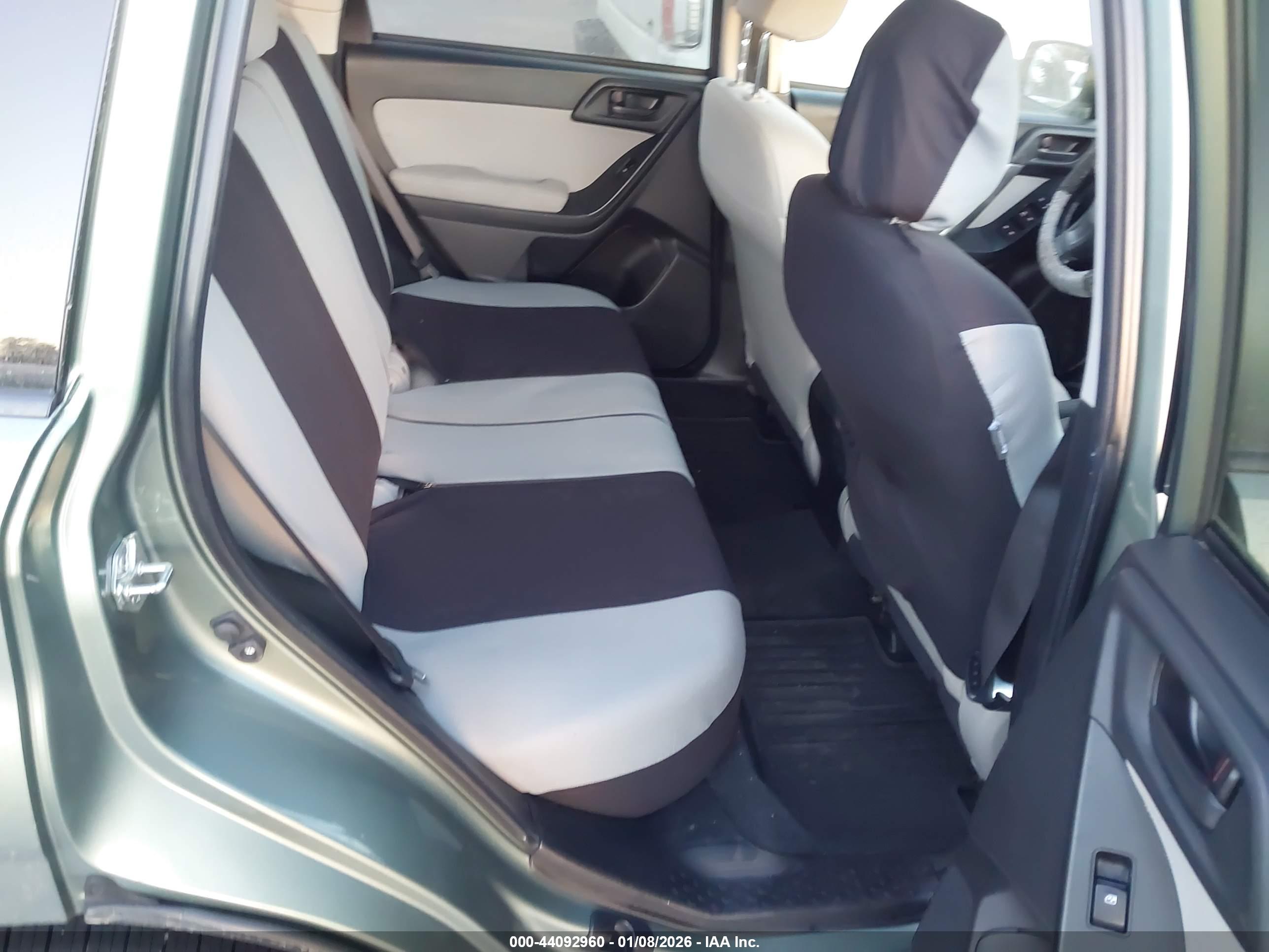 SUBARU FORESTER image 8