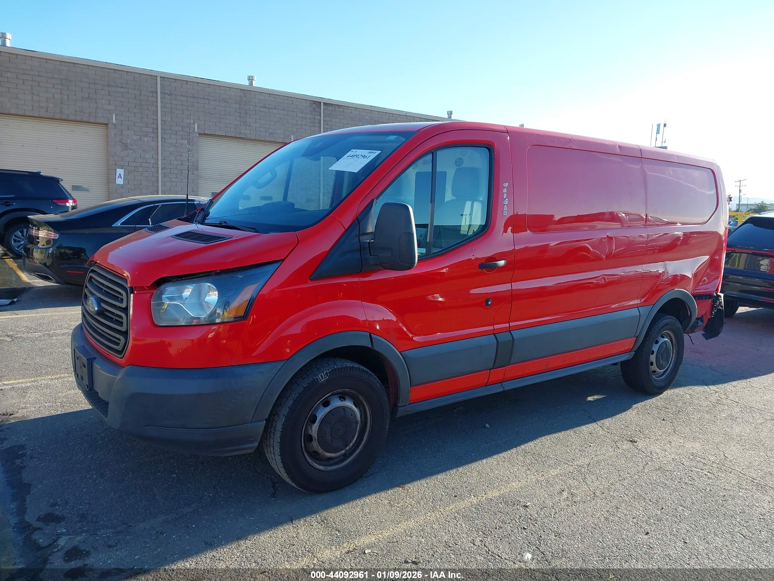 FORD TRANSIT-250 image 2