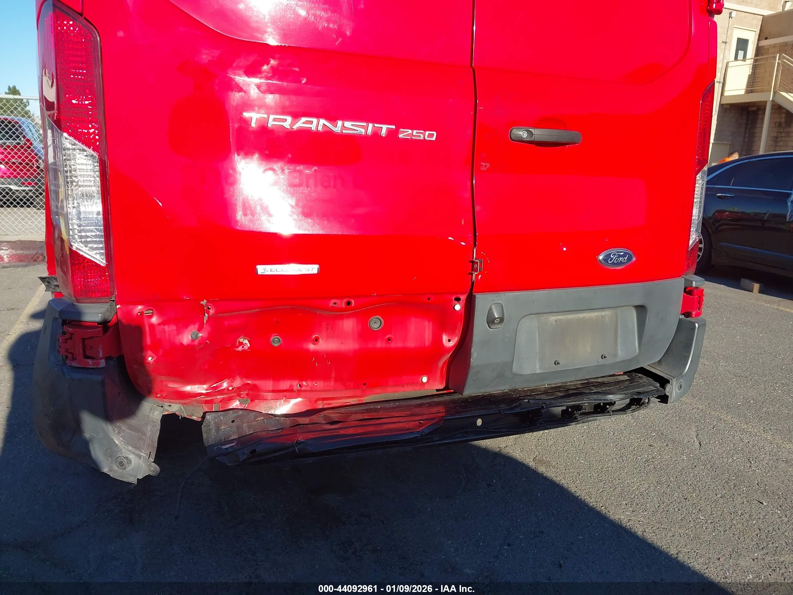 FORD TRANSIT-250 image 6