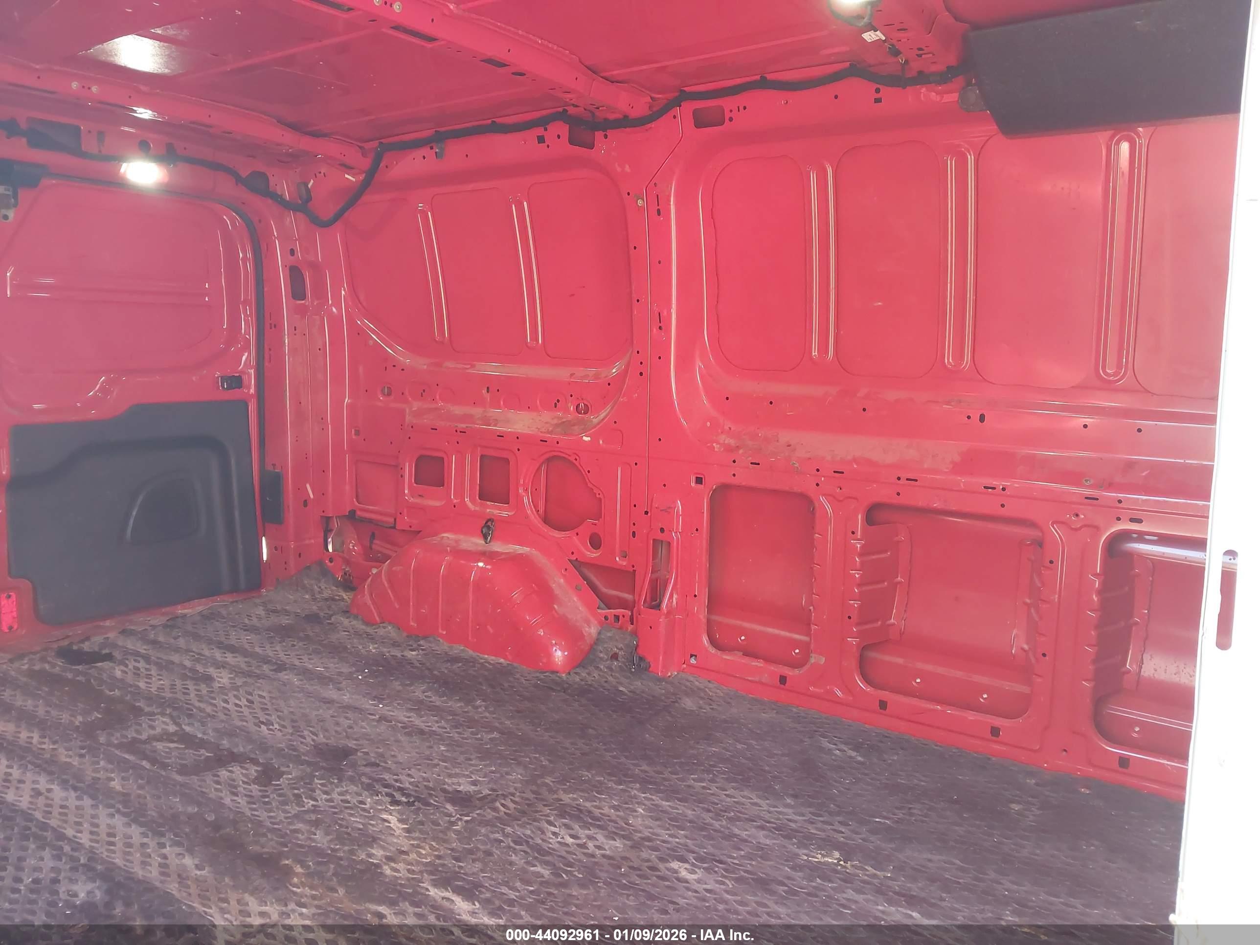 FORD TRANSIT-250 image 8