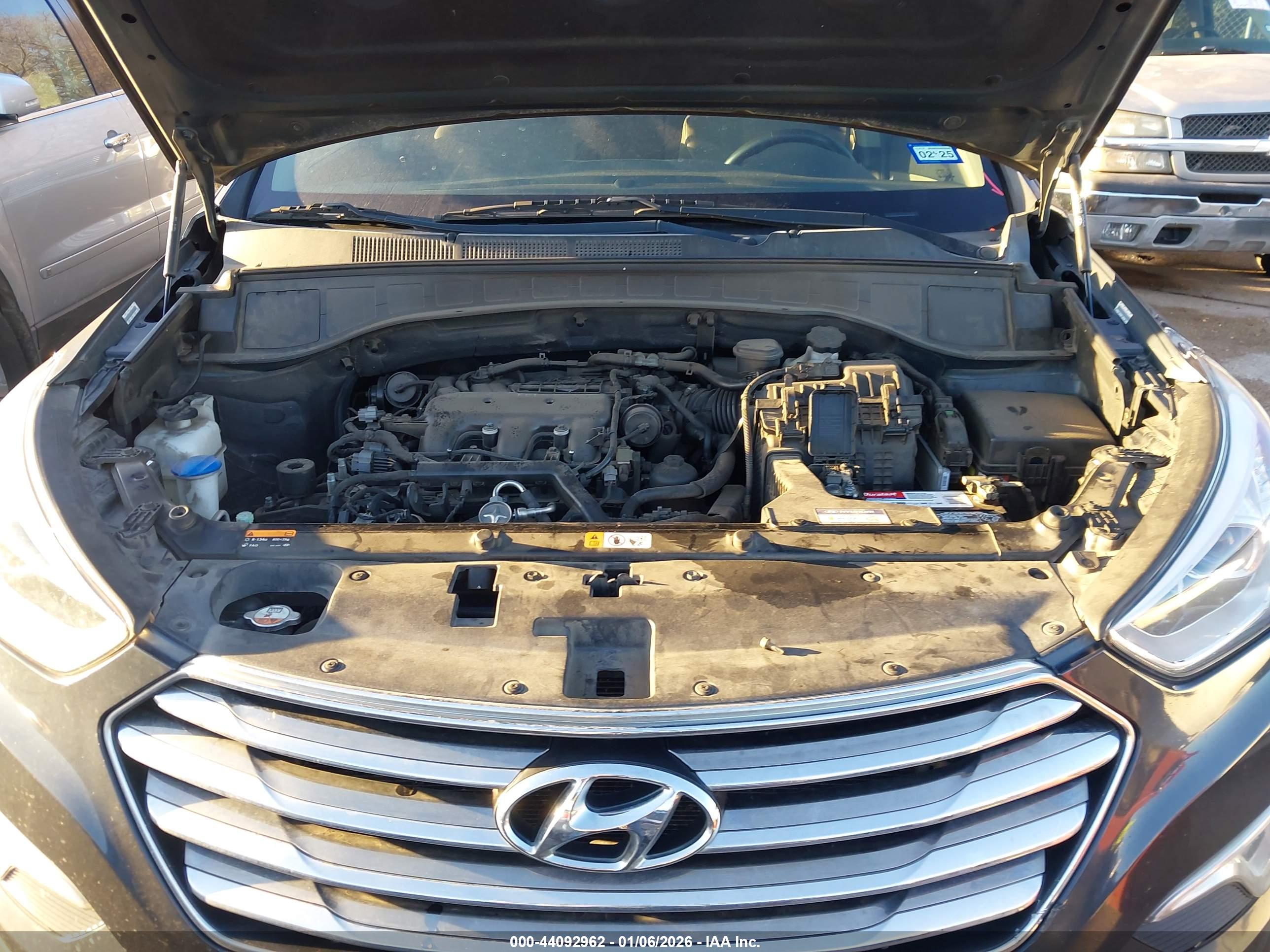 HYUNDAI SANTA image 10