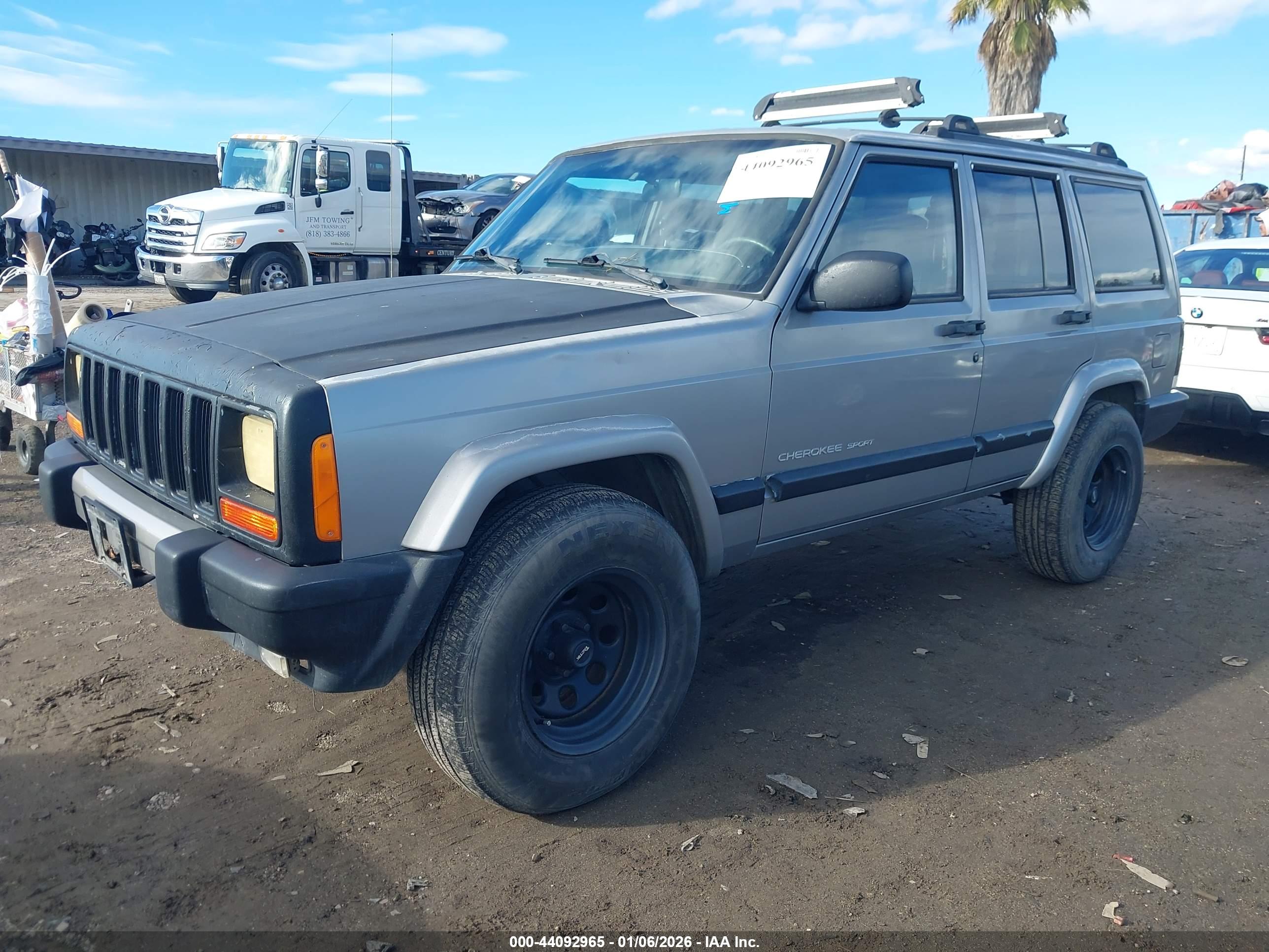 JEEP CHEROKEE image 2