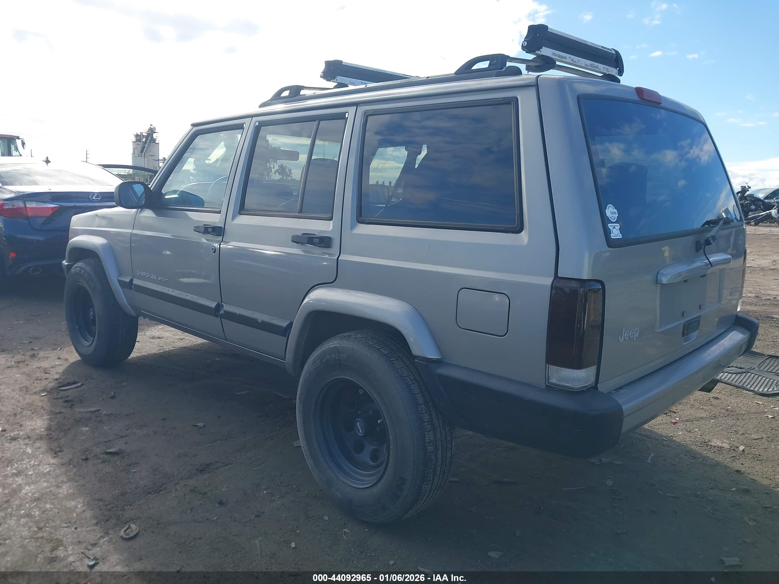 JEEP CHEROKEE image 3