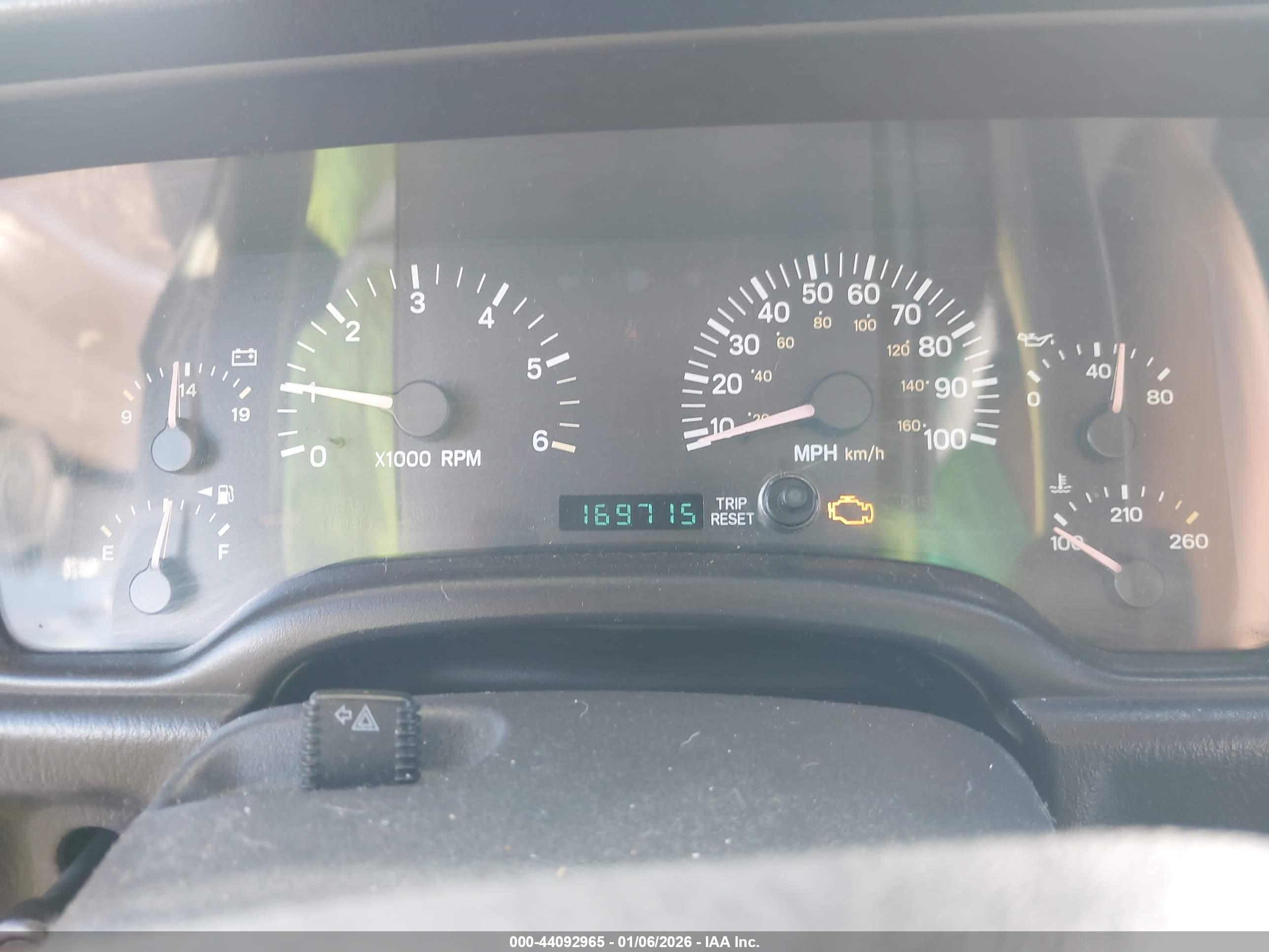 JEEP CHEROKEE image 7