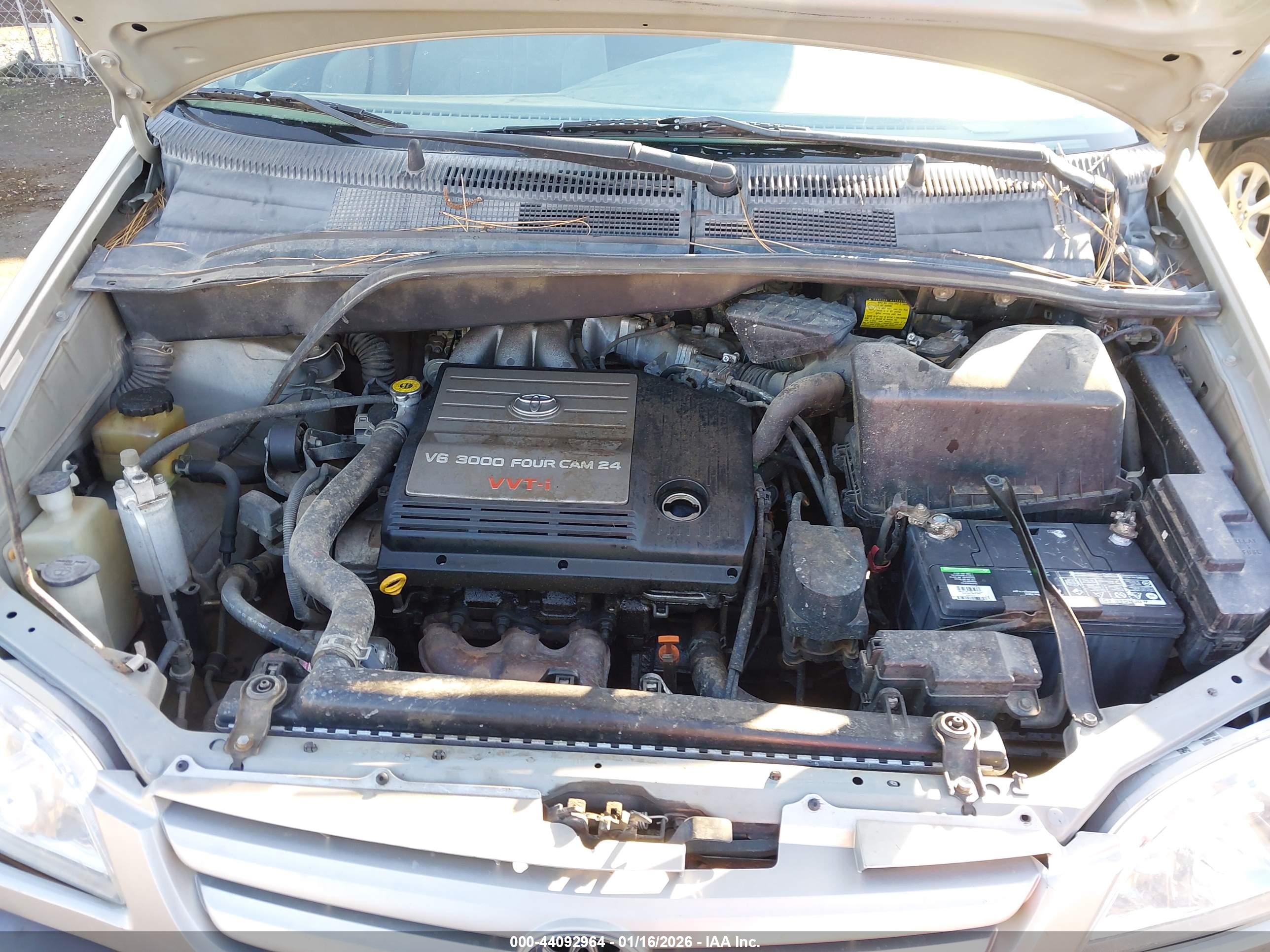 TOYOTA SIENNA image 10