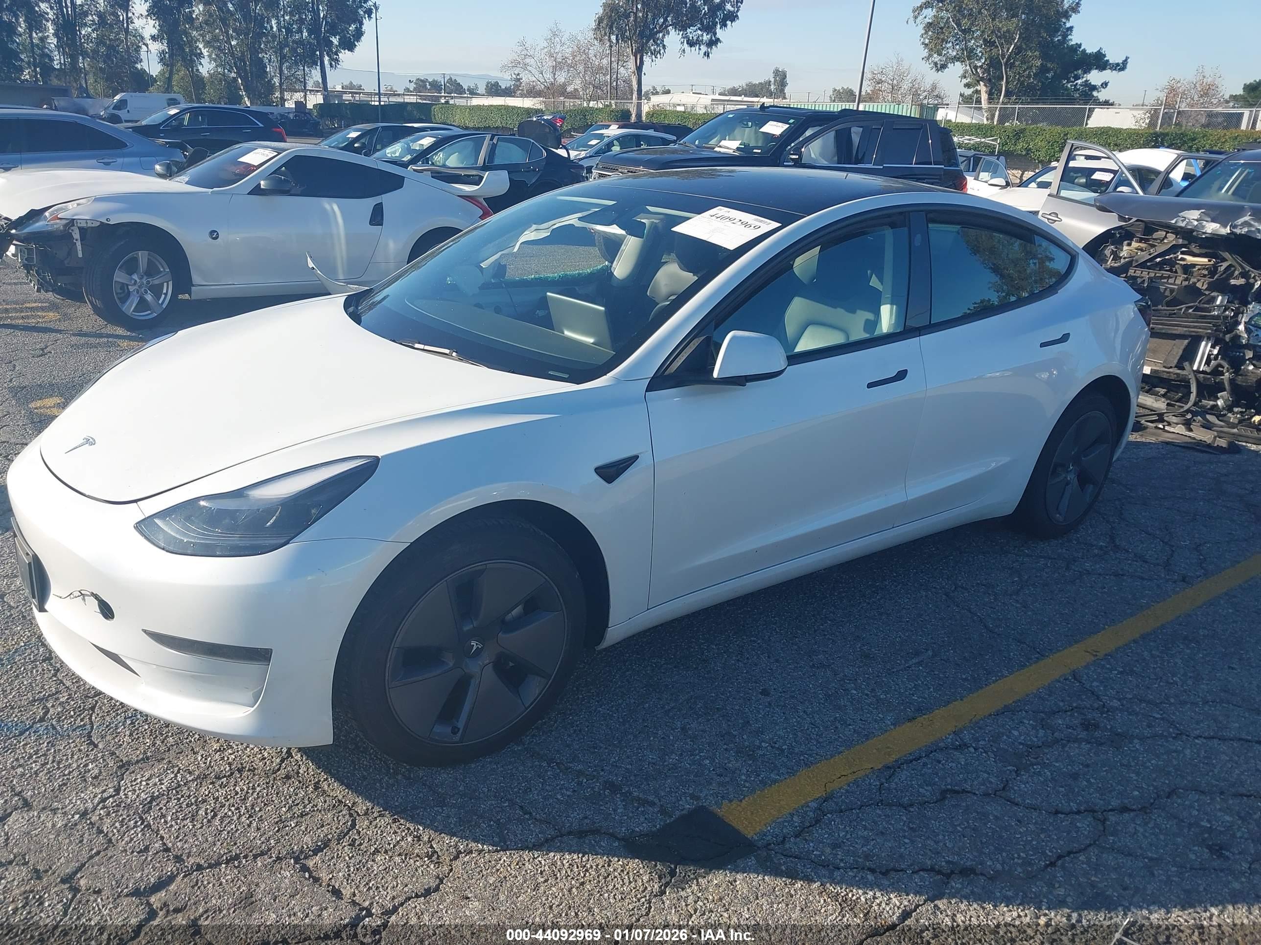 TESLA MODEL image 2