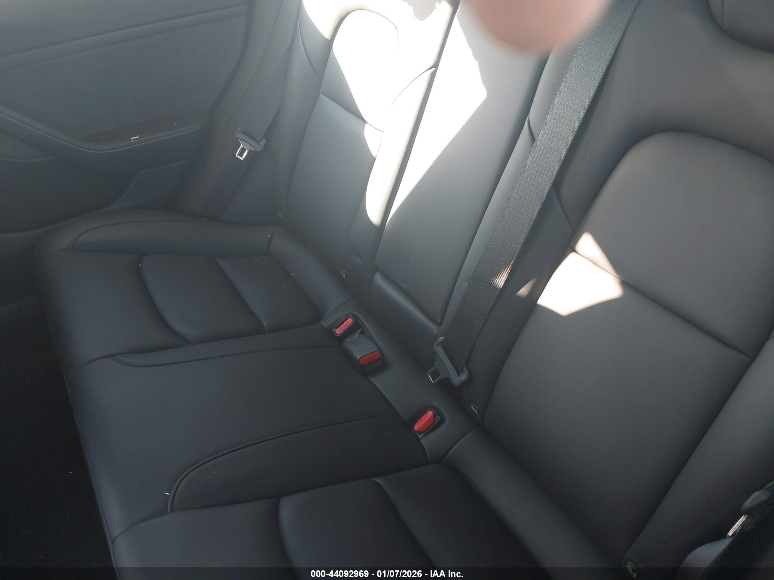 TESLA MODEL image 8