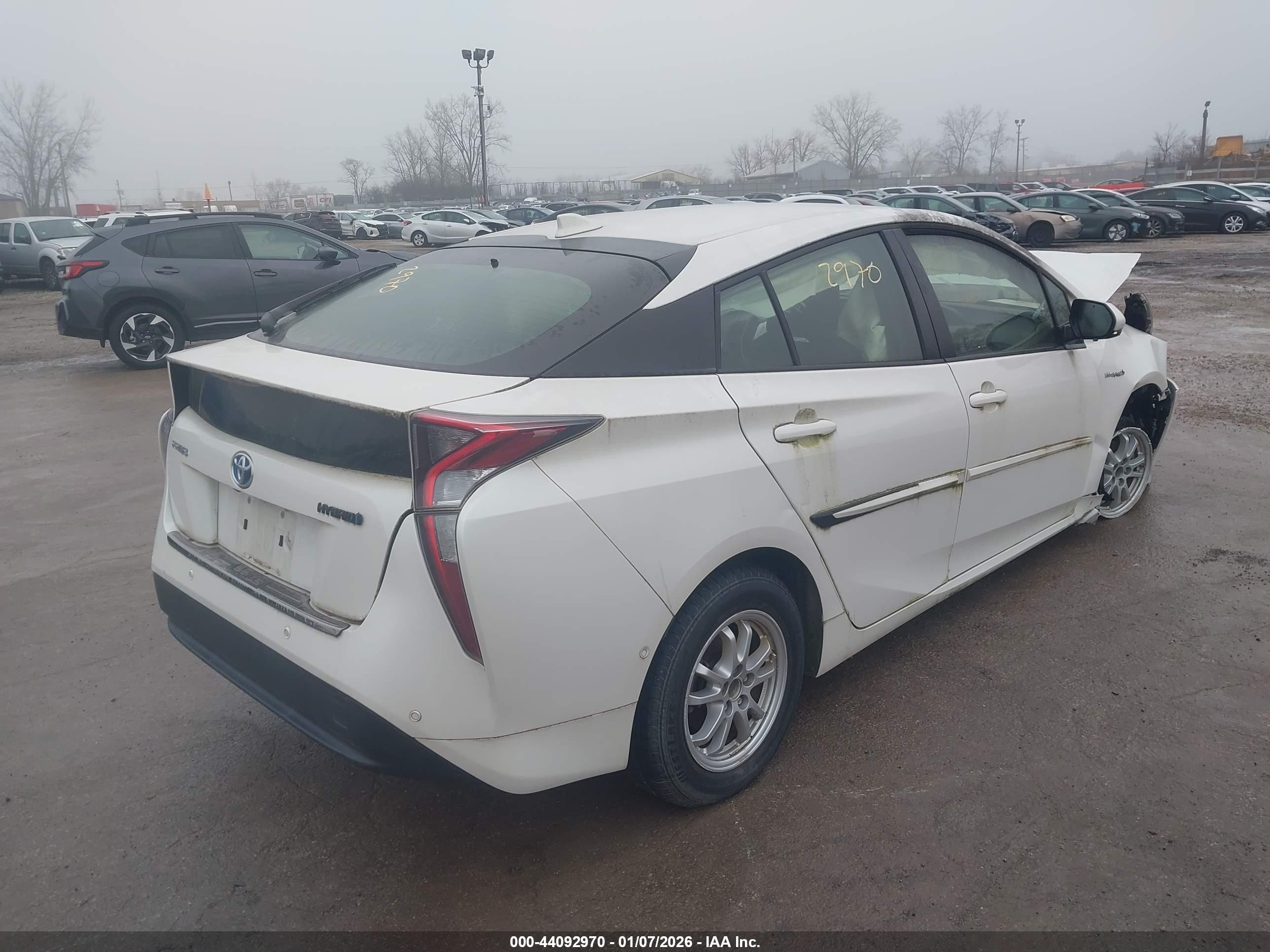 TOYOTA PRIUS image 4