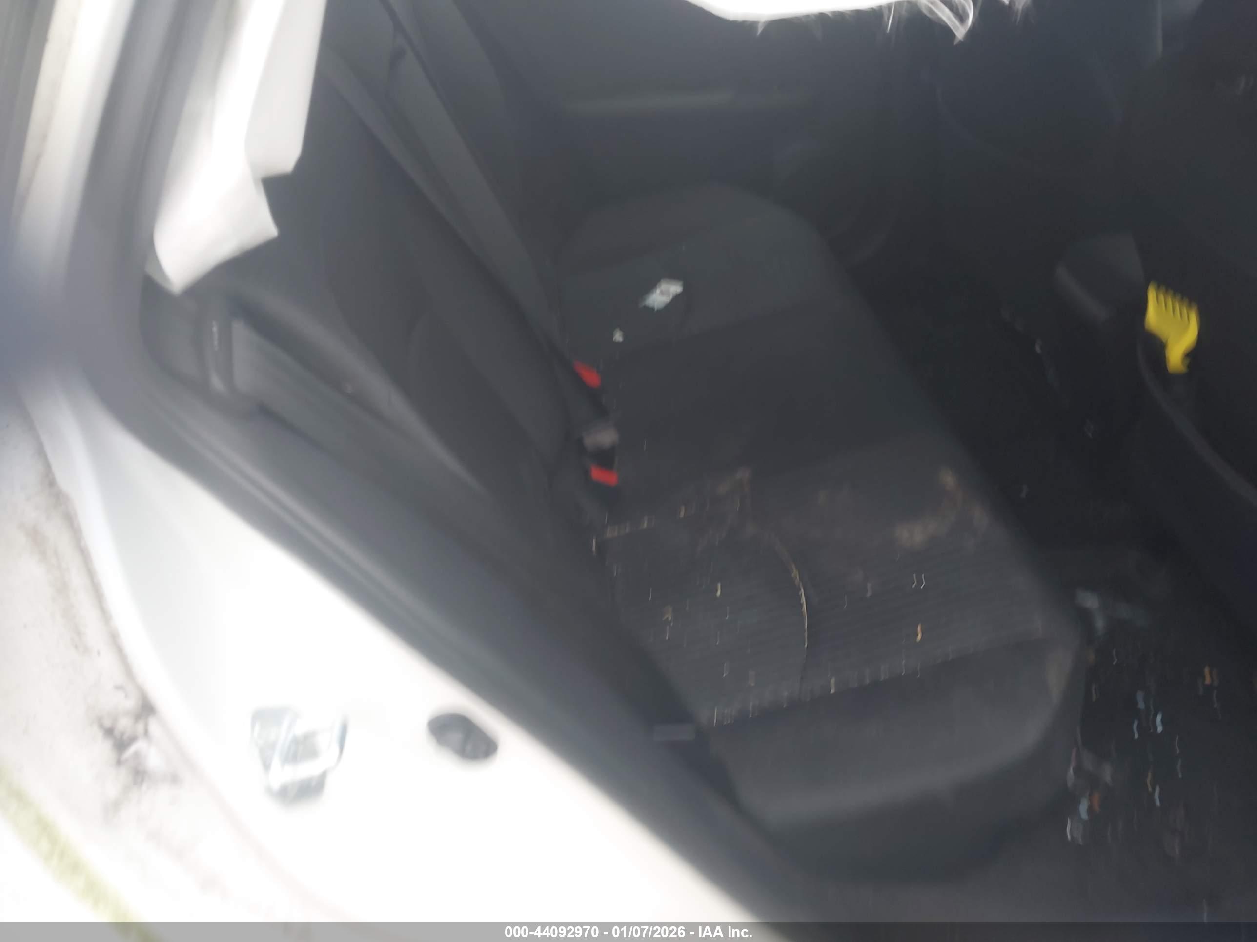 TOYOTA PRIUS image 8