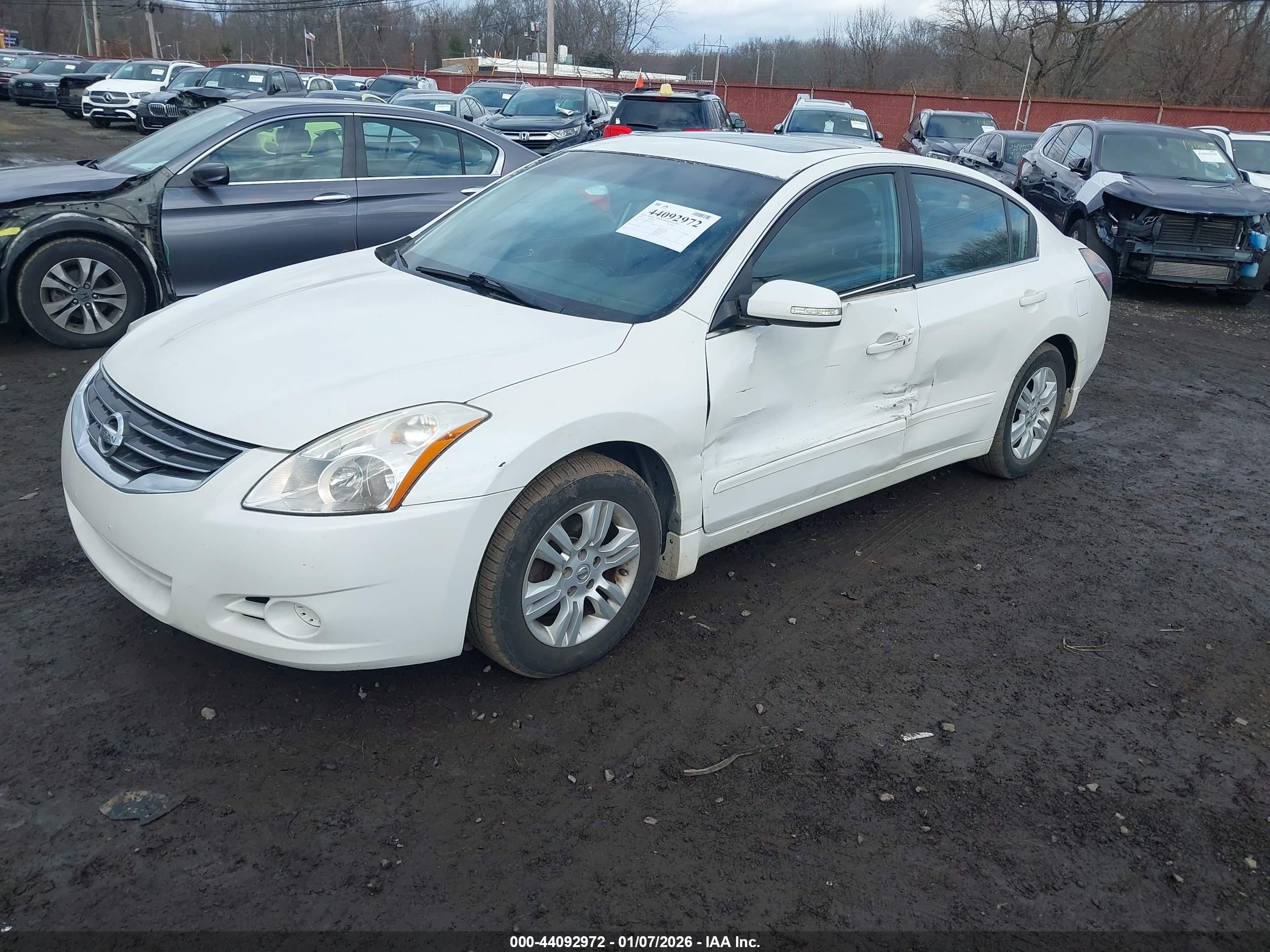 NISSAN ALTIMA image 2