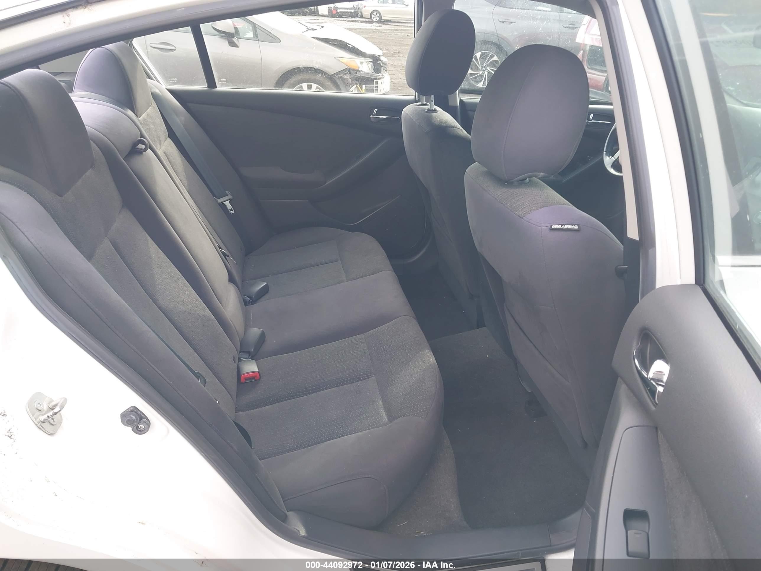 NISSAN ALTIMA image 8