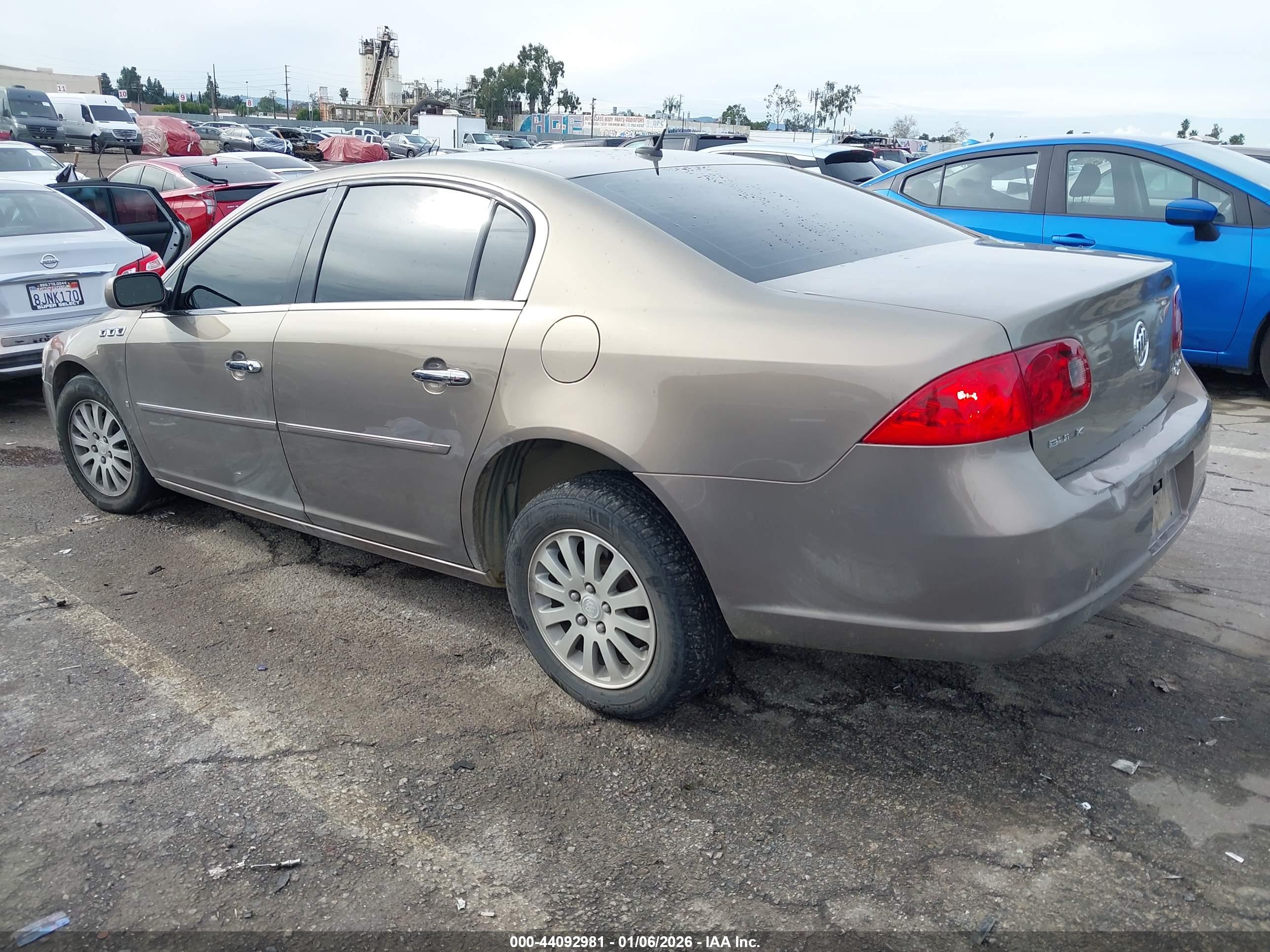 BUICK LUCERNE image 3