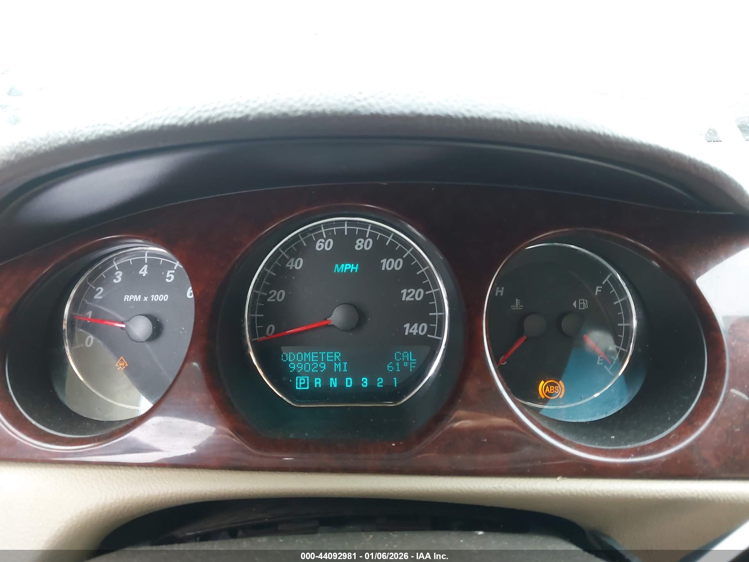 BUICK LUCERNE image 7