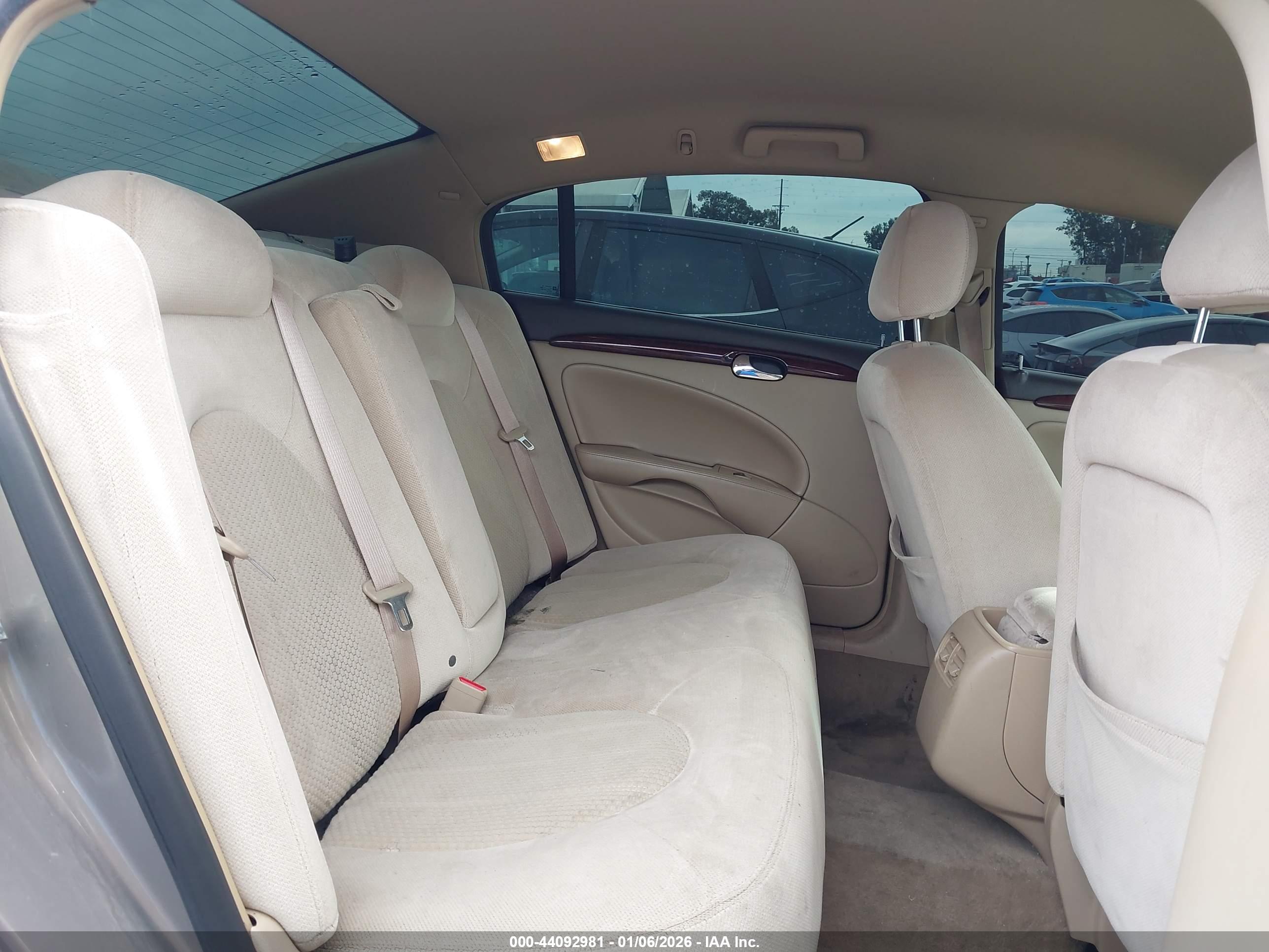 BUICK LUCERNE image 8