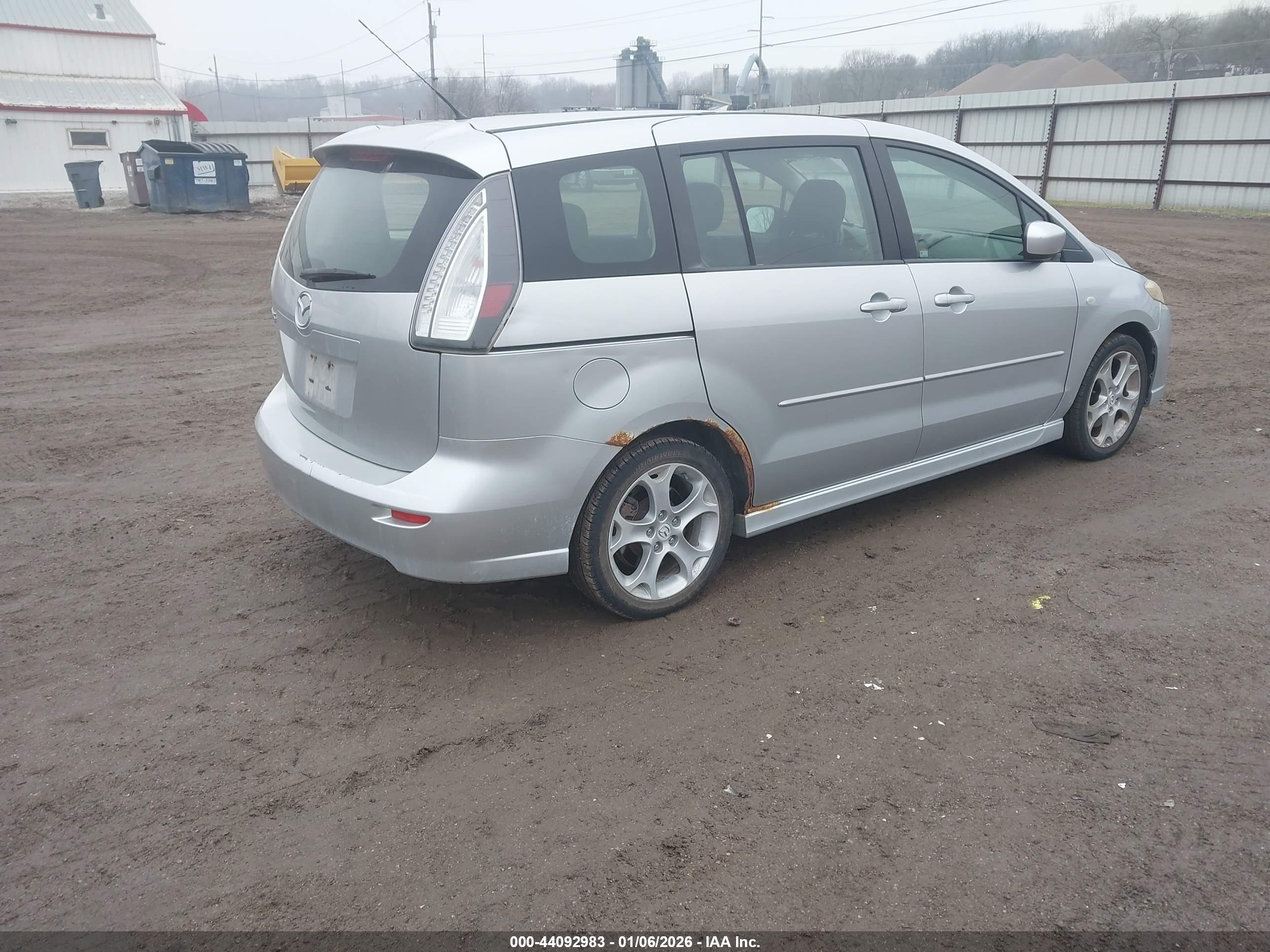 MAZDA MAZDA5 image 4