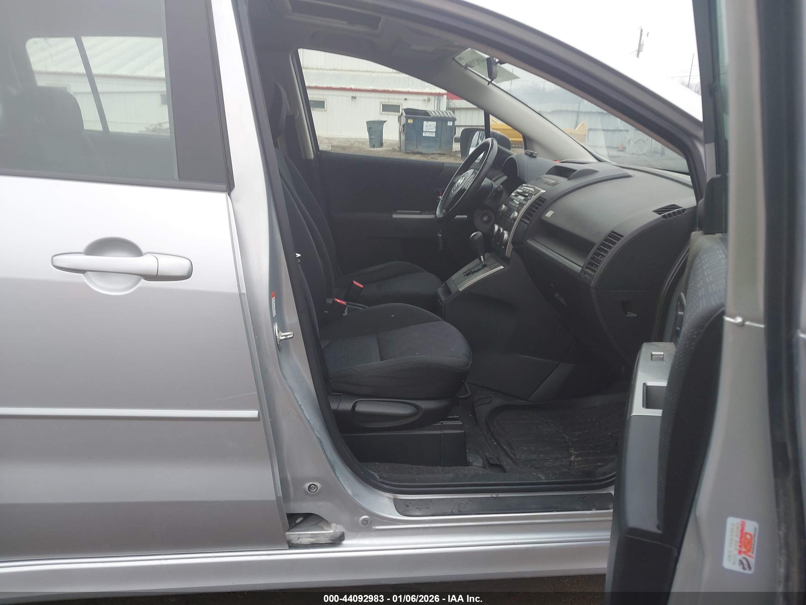 MAZDA MAZDA5 image 5