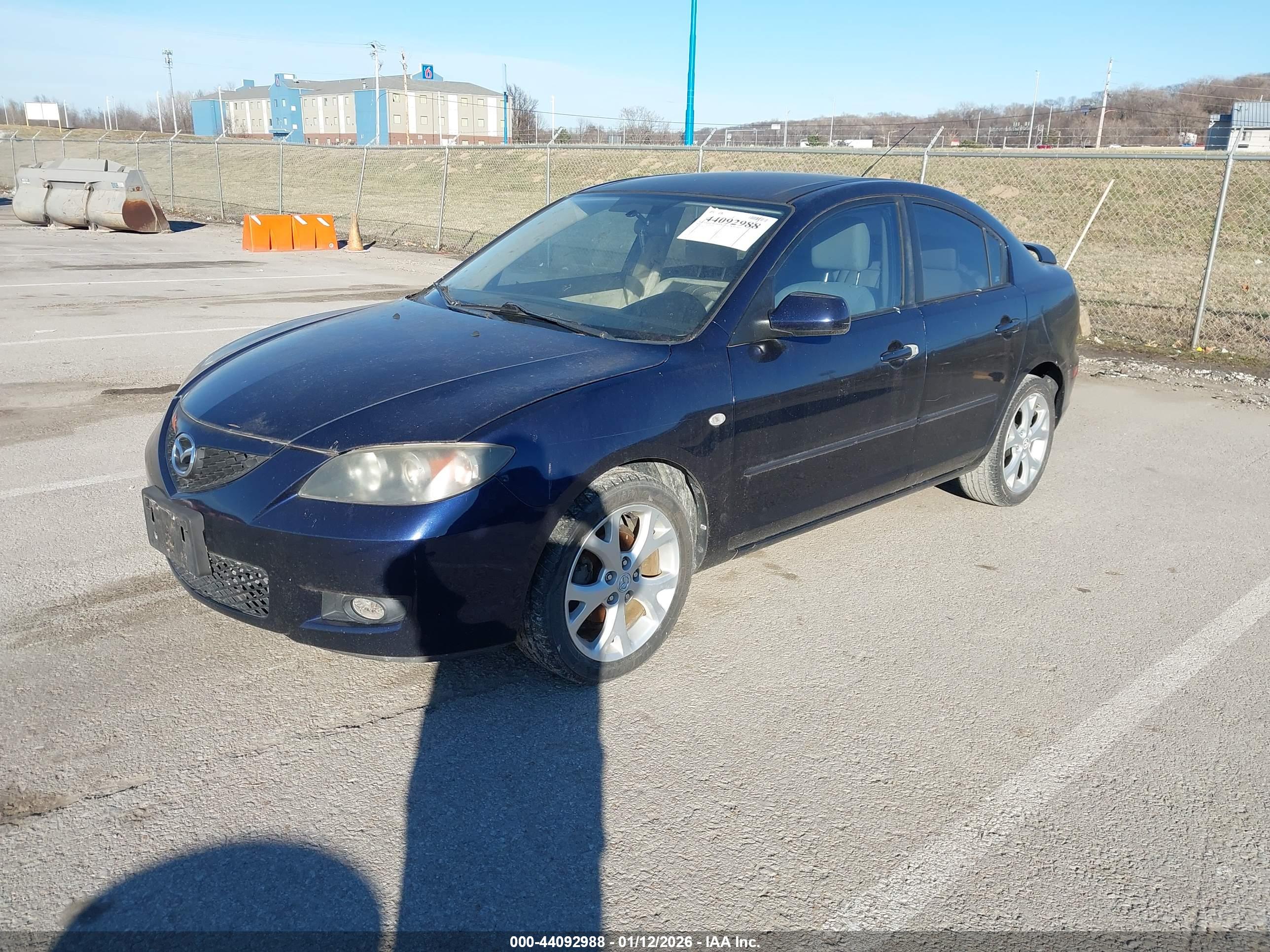 MAZDA 3 image 2
