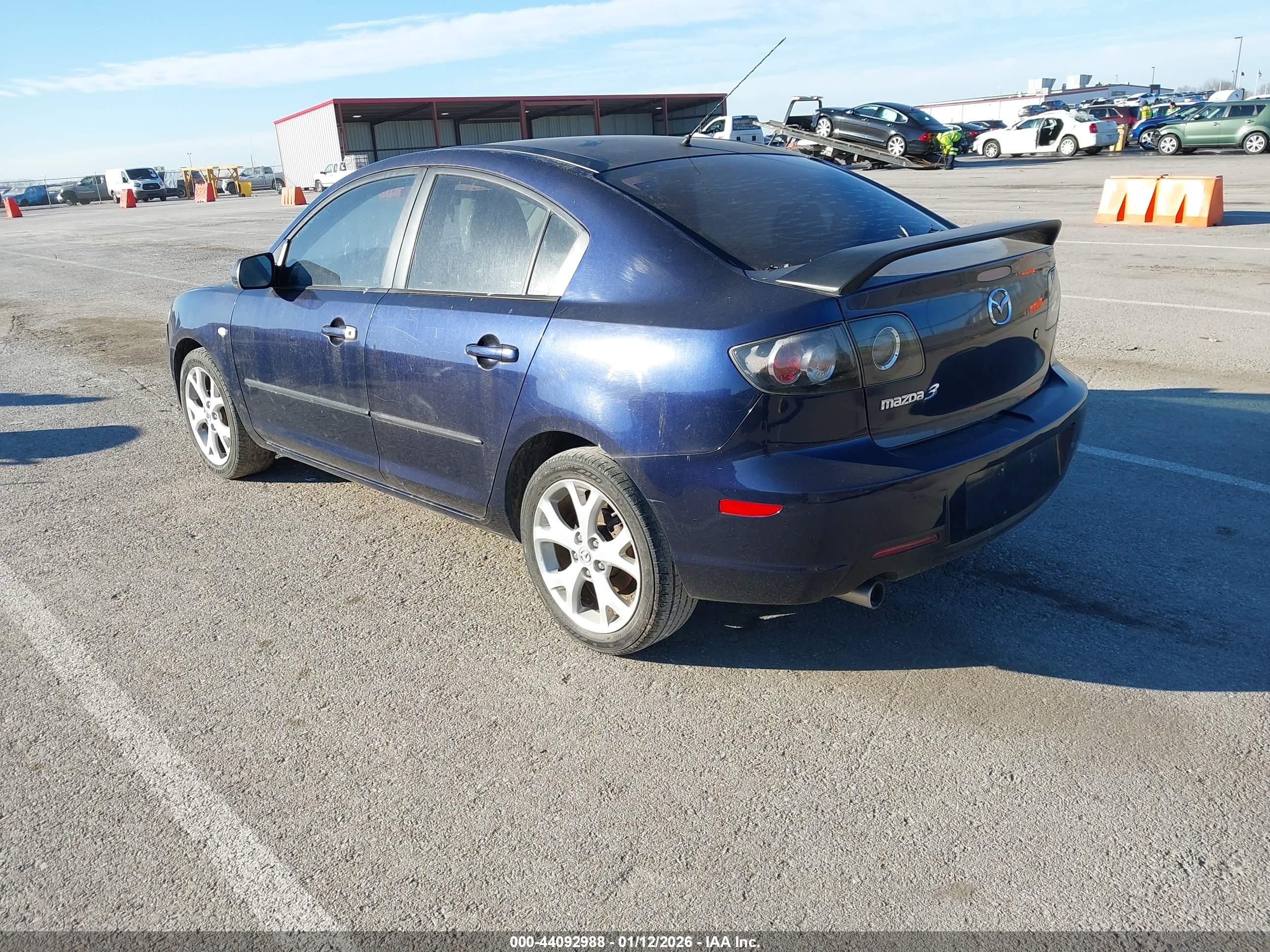 MAZDA 3 image 3