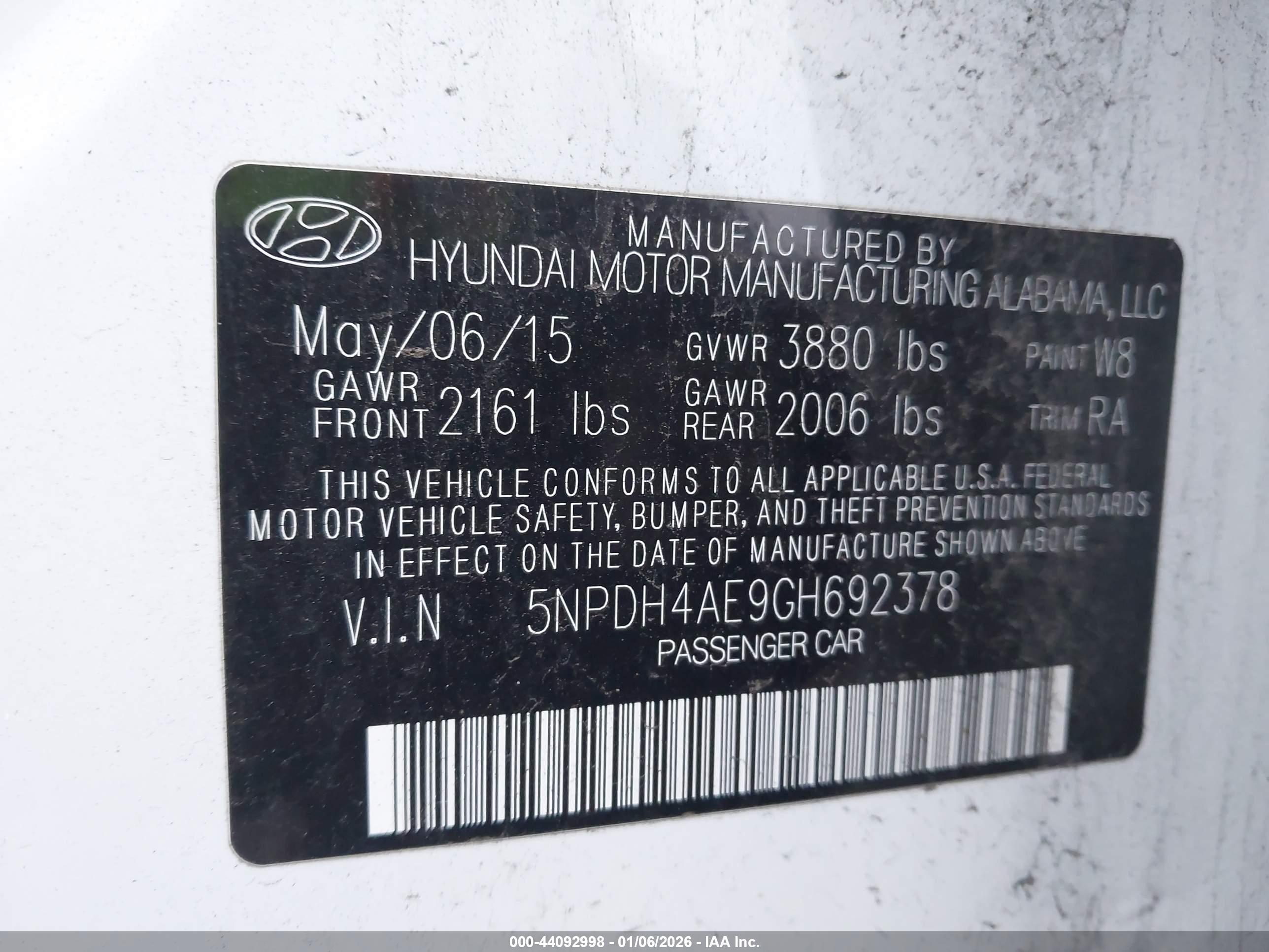 HYUNDAI ELANTRA image 9
