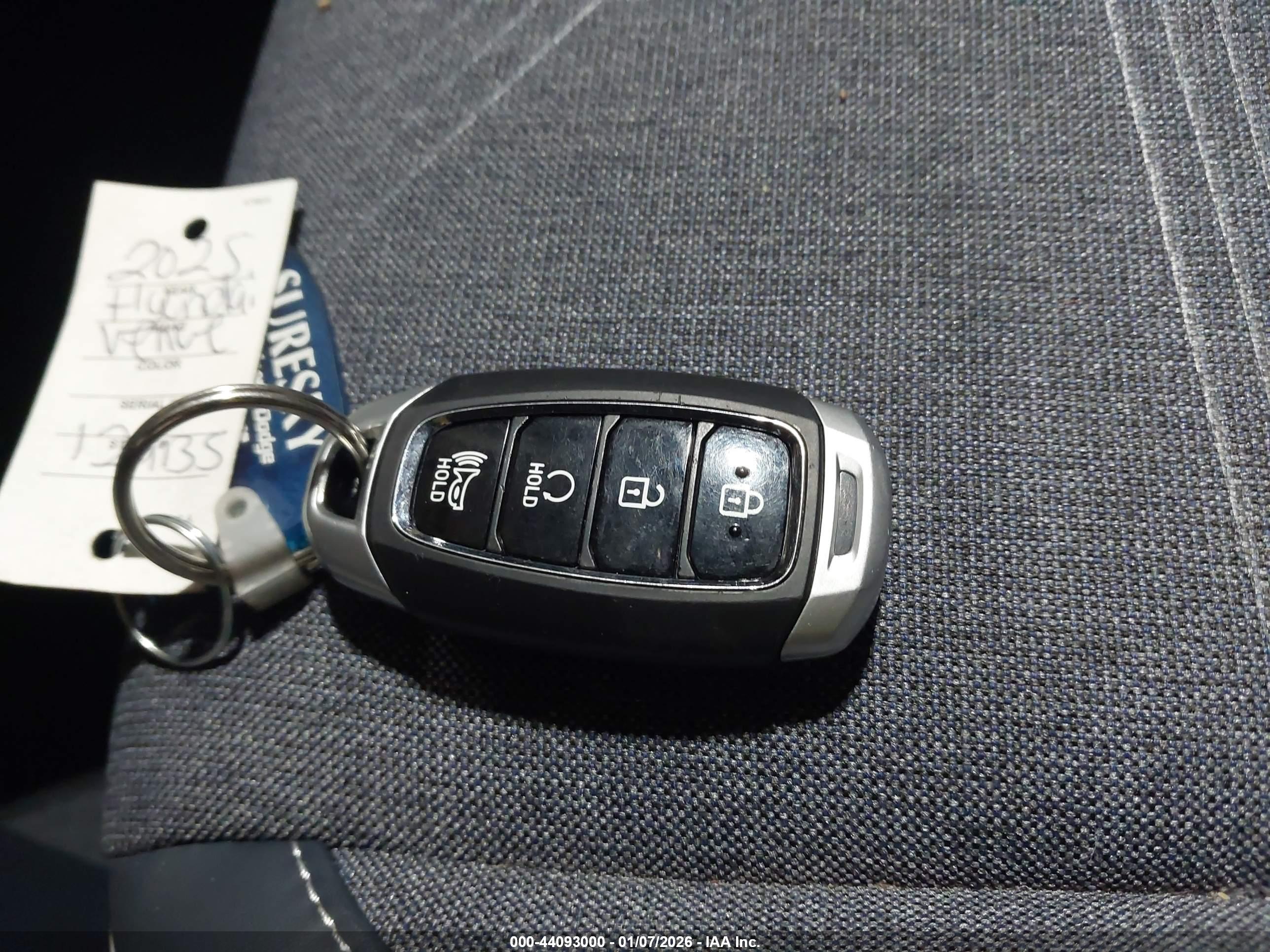 HYUNDAI VENUE image 11