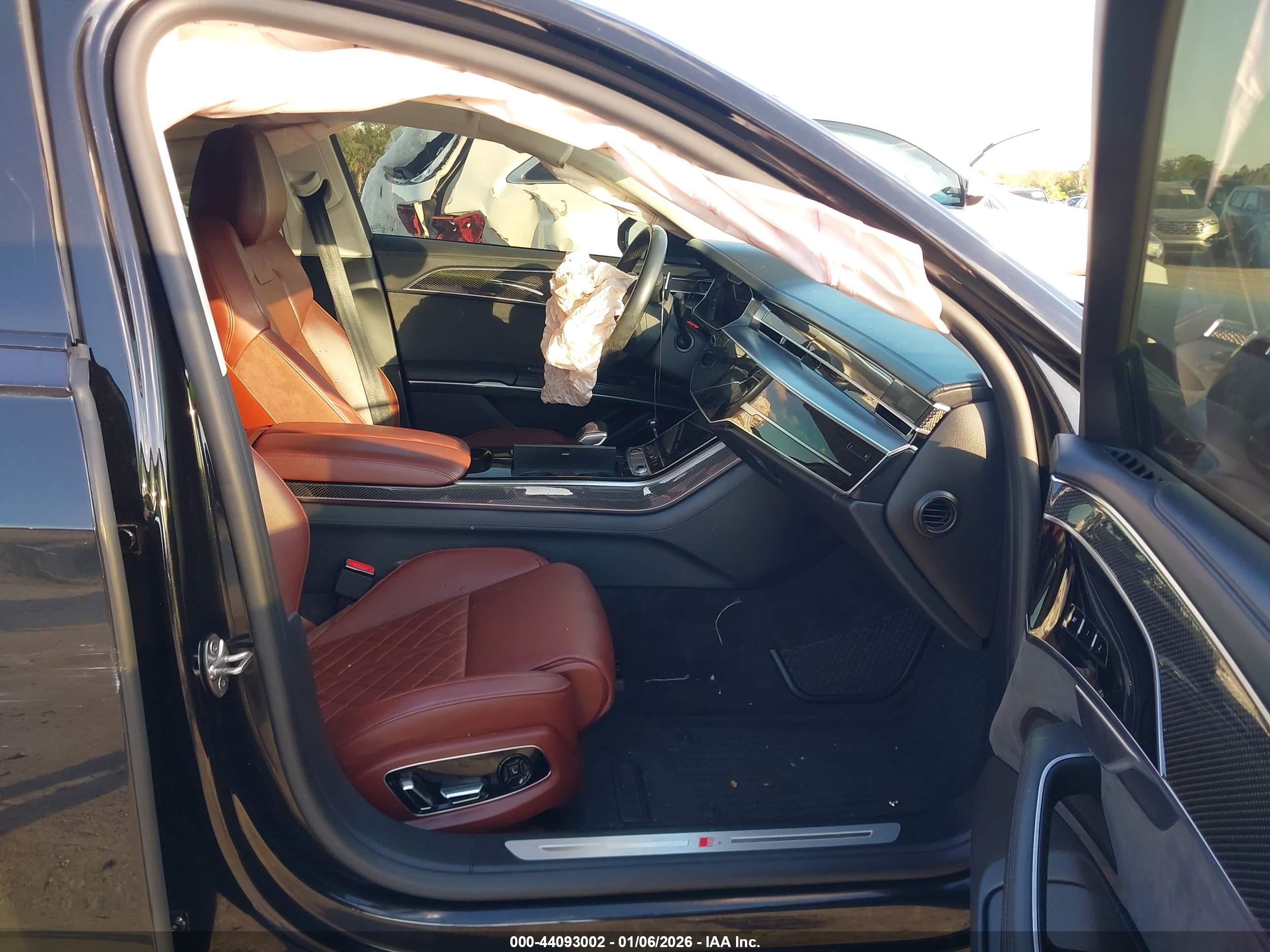 AUDI S8 image 5