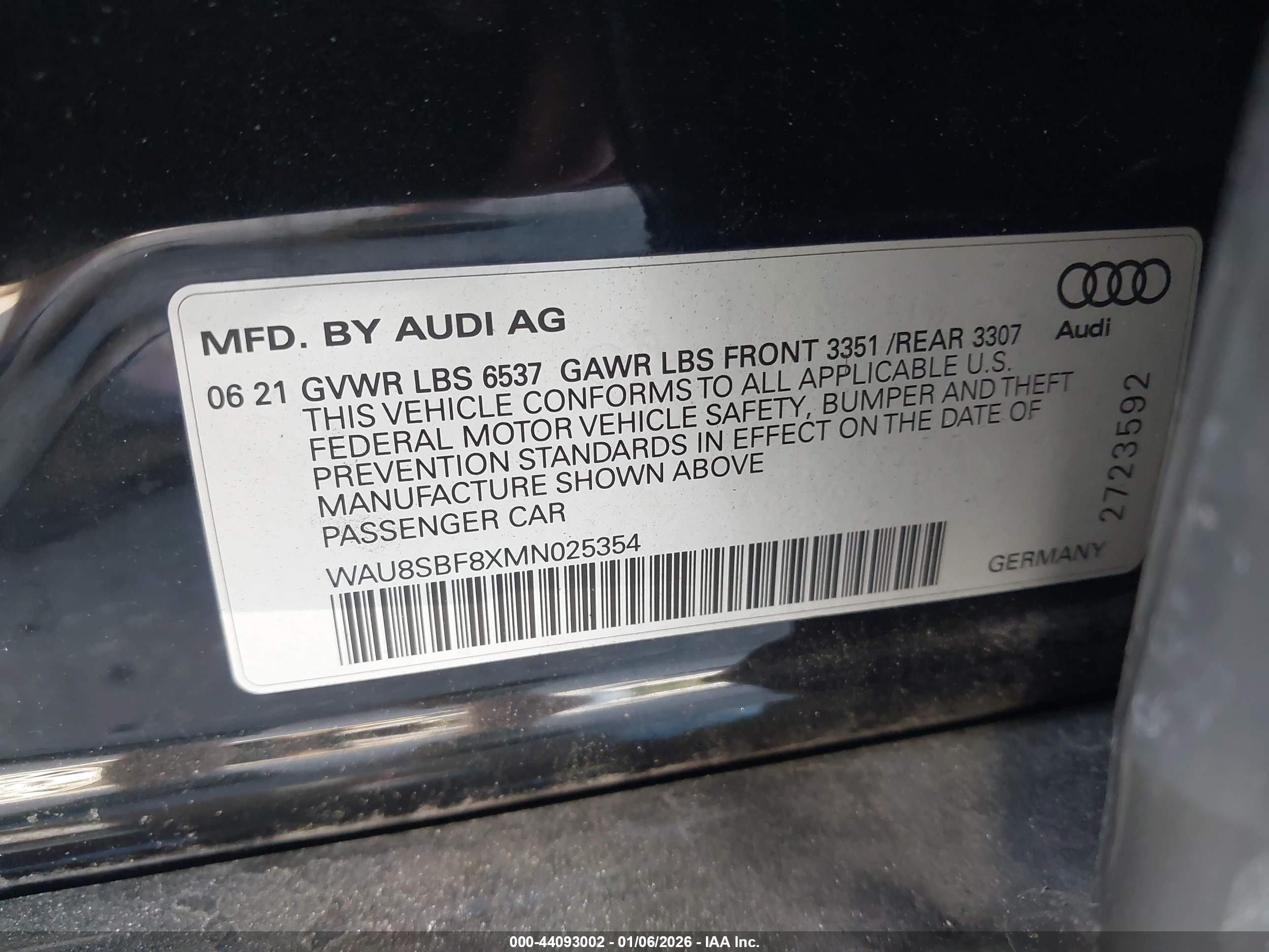 AUDI S8 image 9