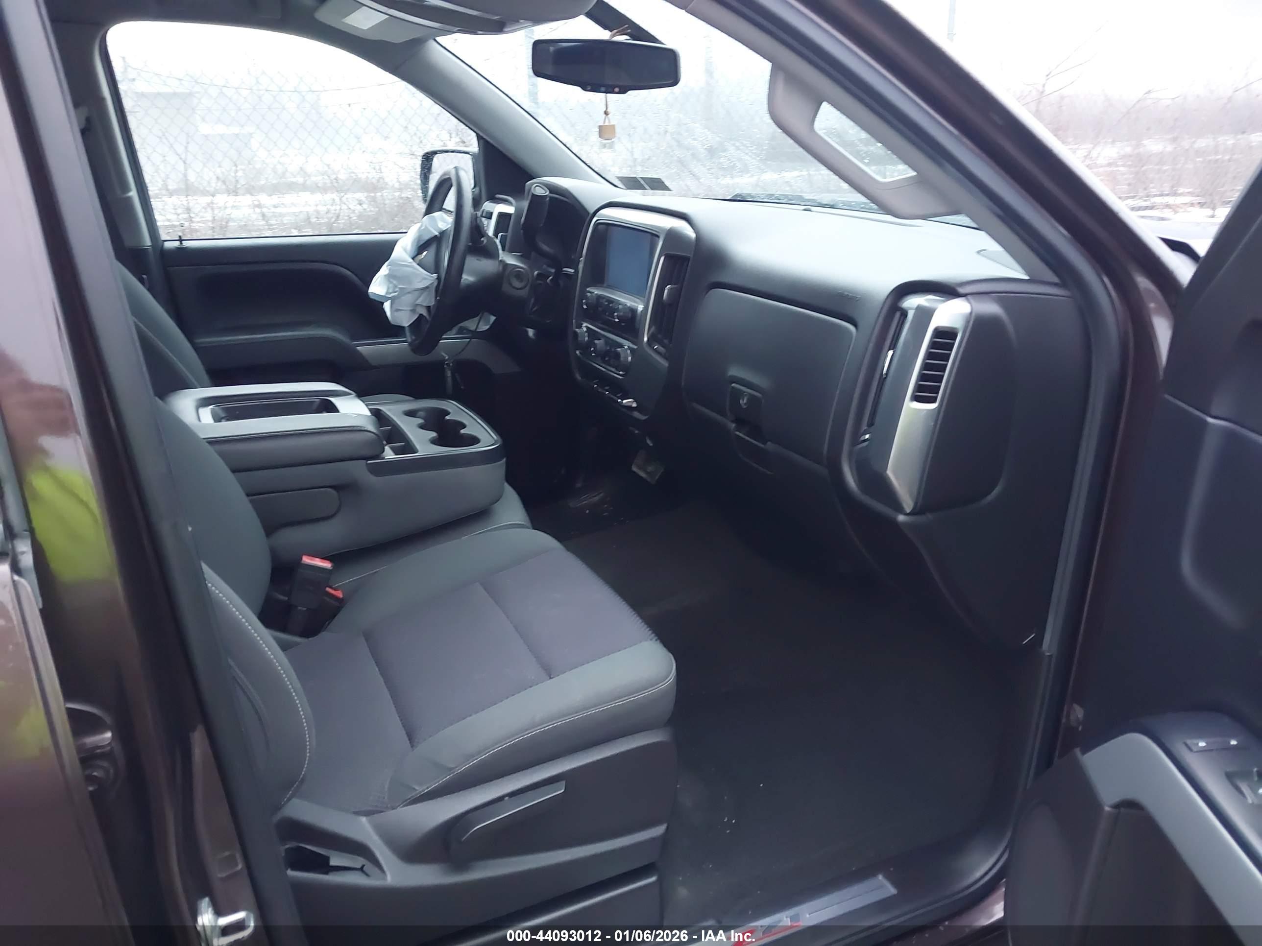 CHEVROLET SILVERADO image 5
