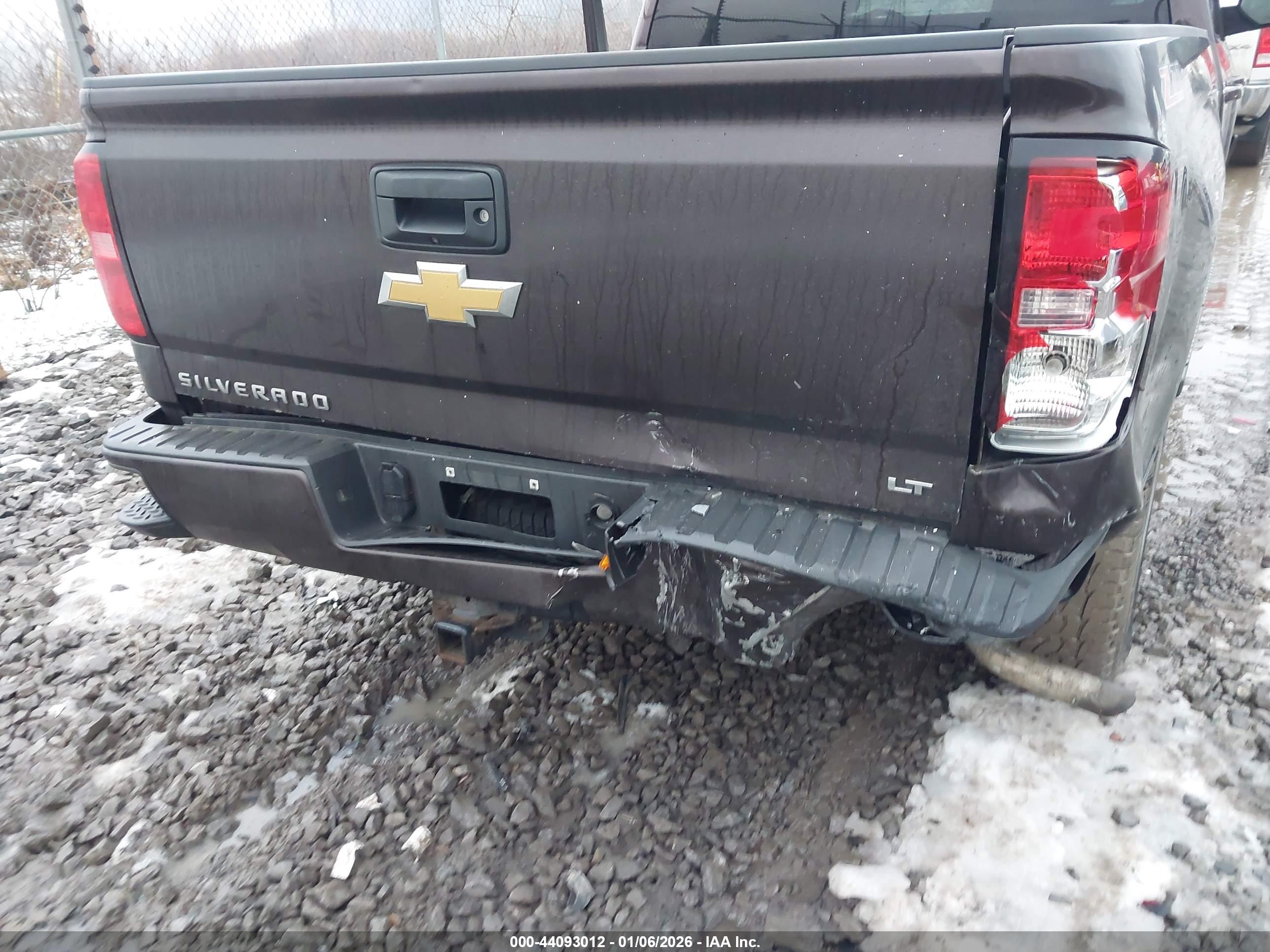 CHEVROLET SILVERADO image 6