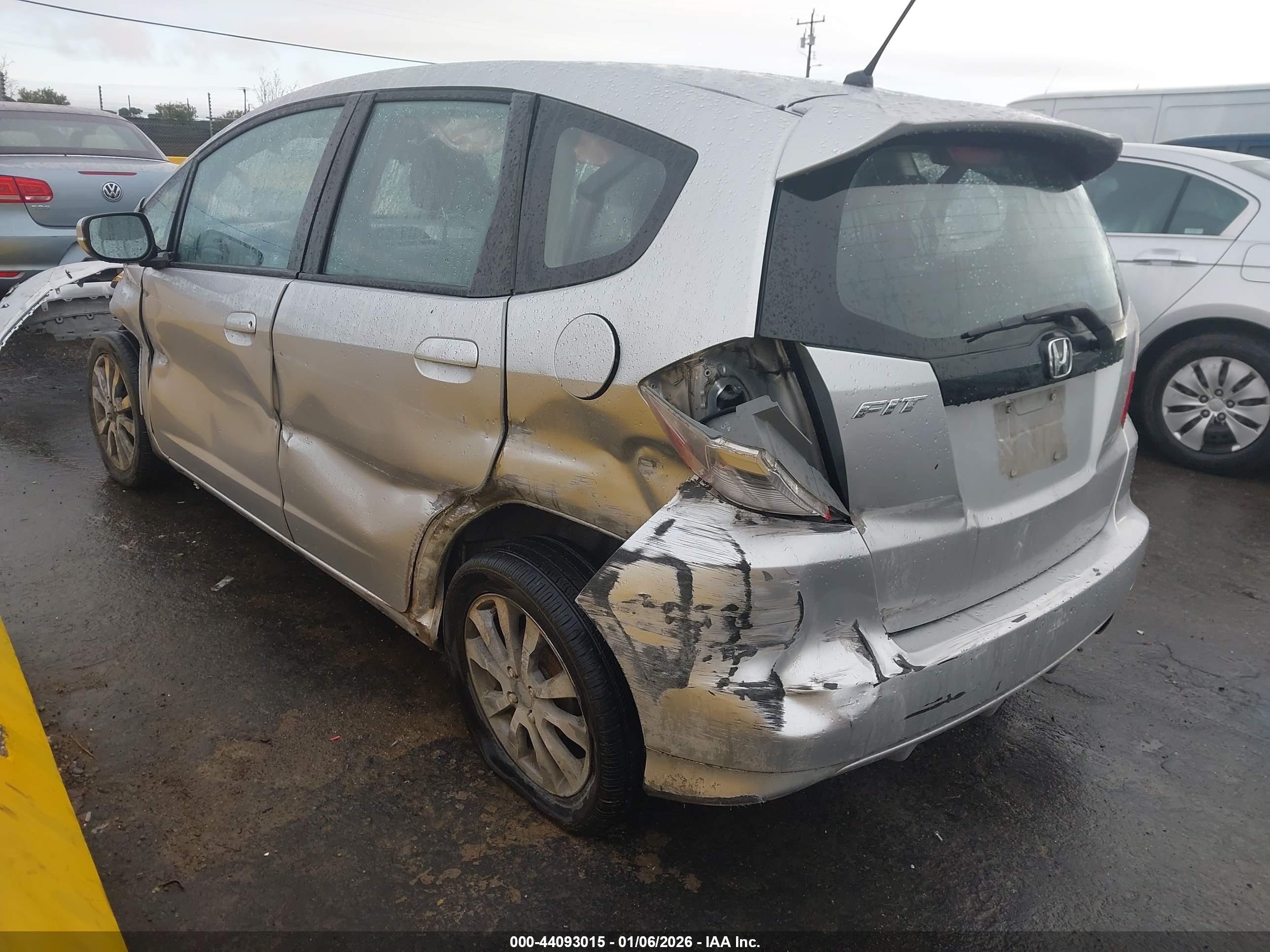HONDA FIT image 3