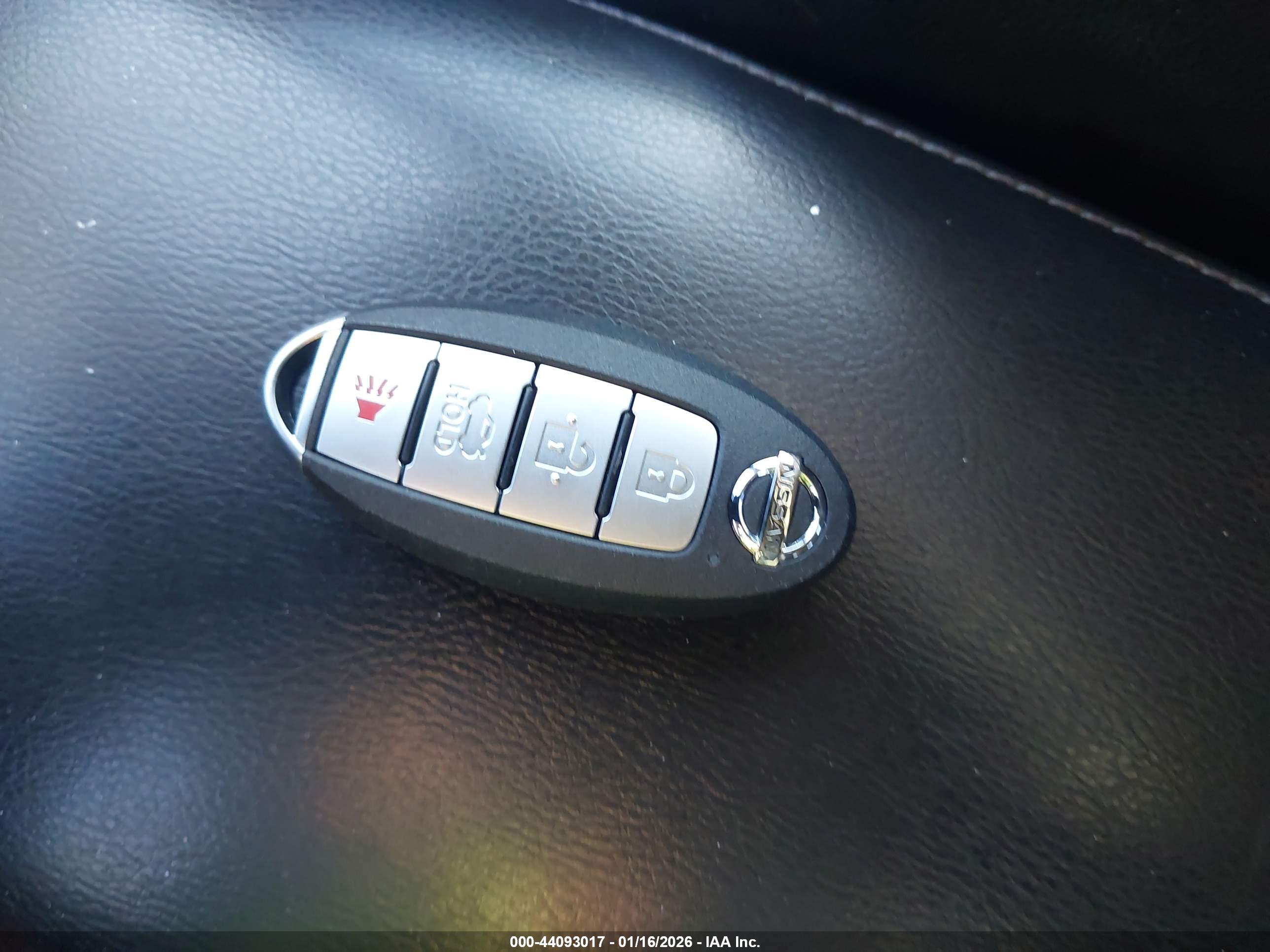 NISSAN ROGUE image 11