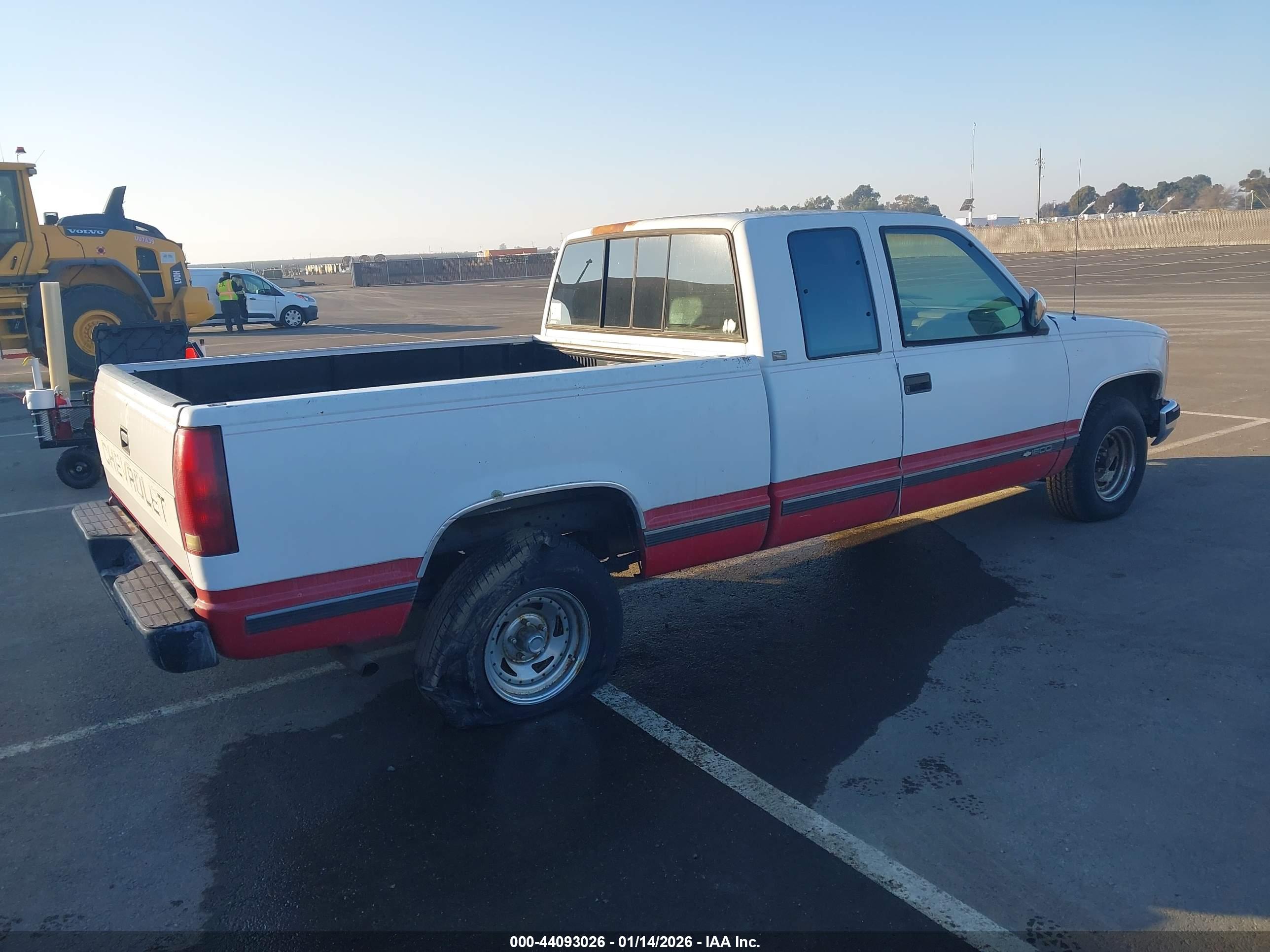 CHEVROLET GMT-400 image 4