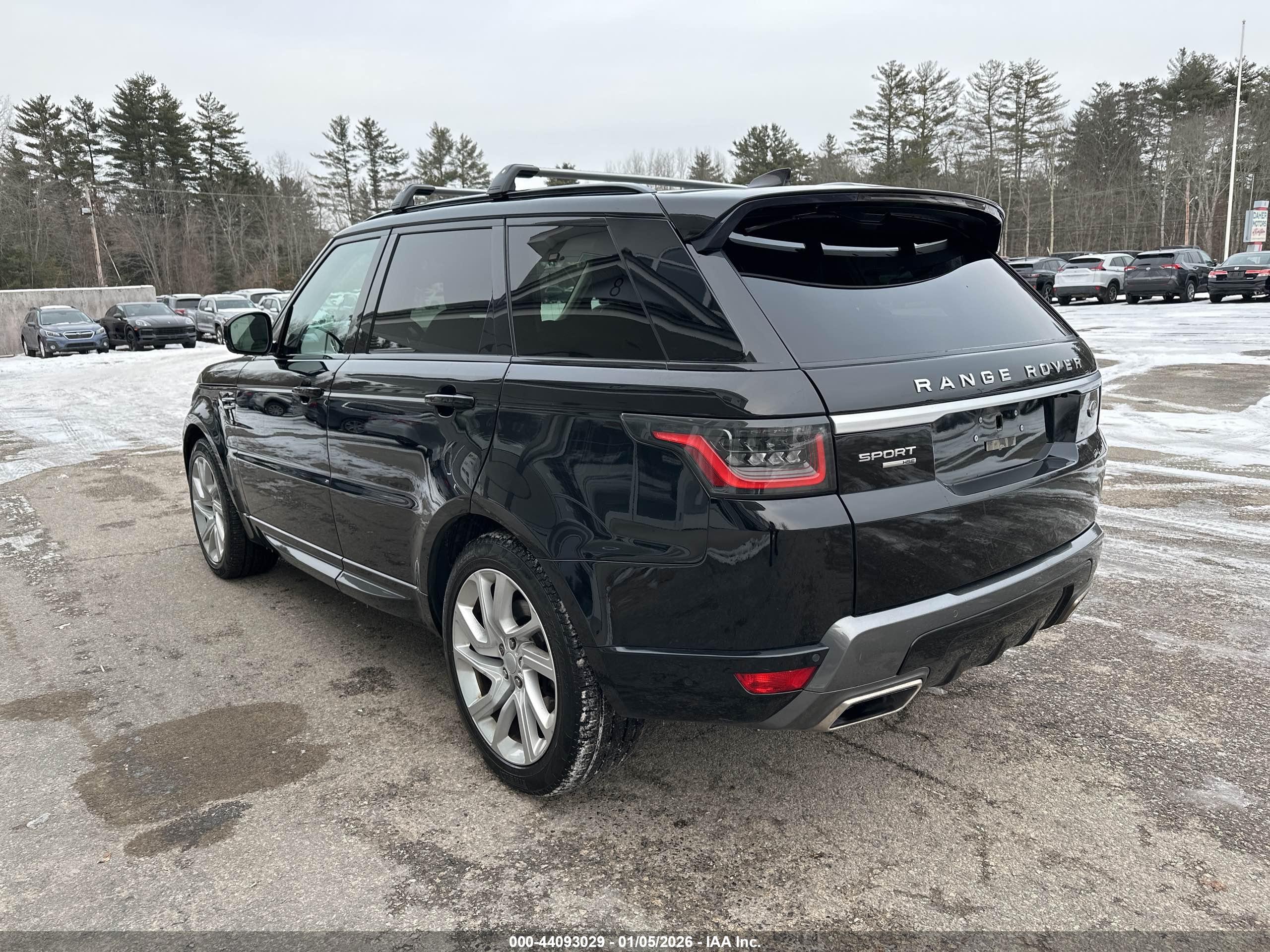 LAND ROVER image 3