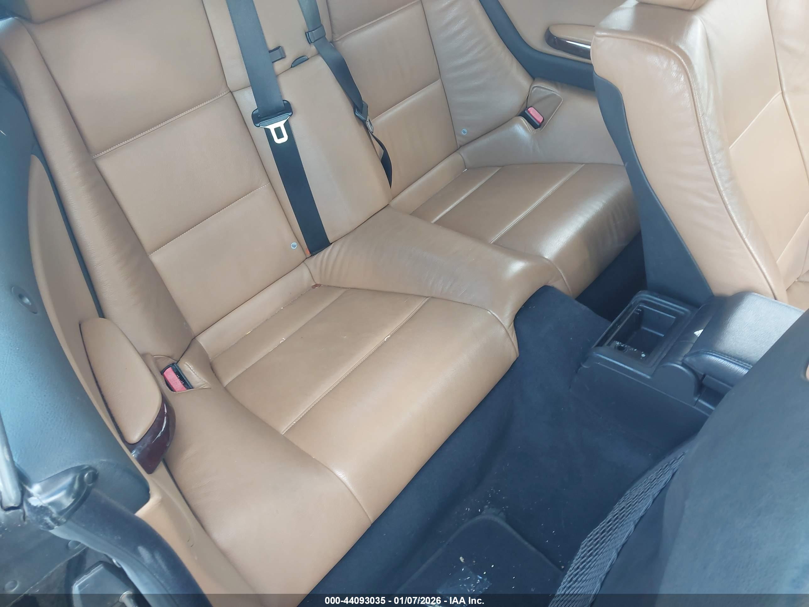 BMW 330CI image 8