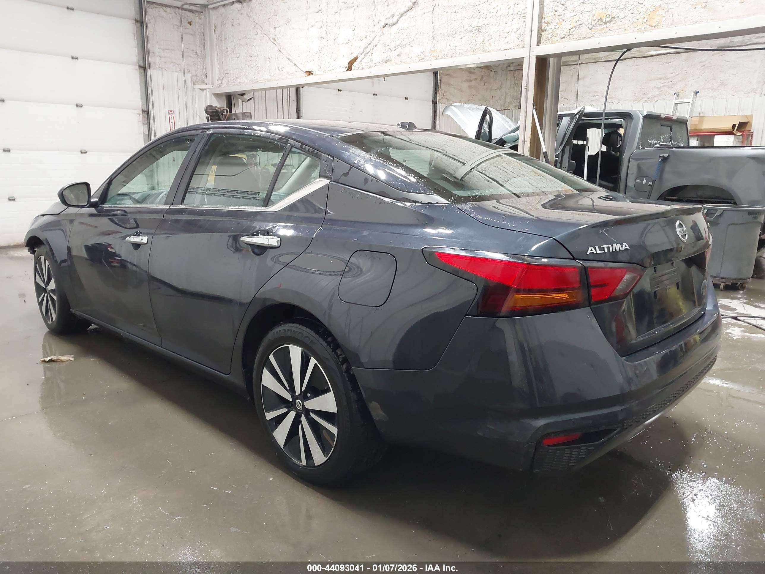 NISSAN ALTIMA image 3