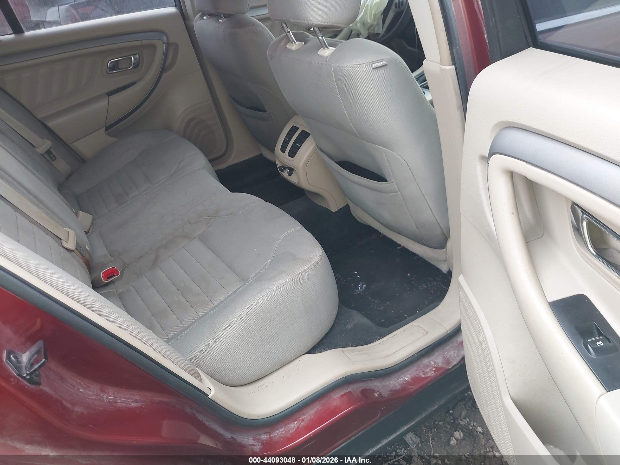 FORD TAURUS image 8