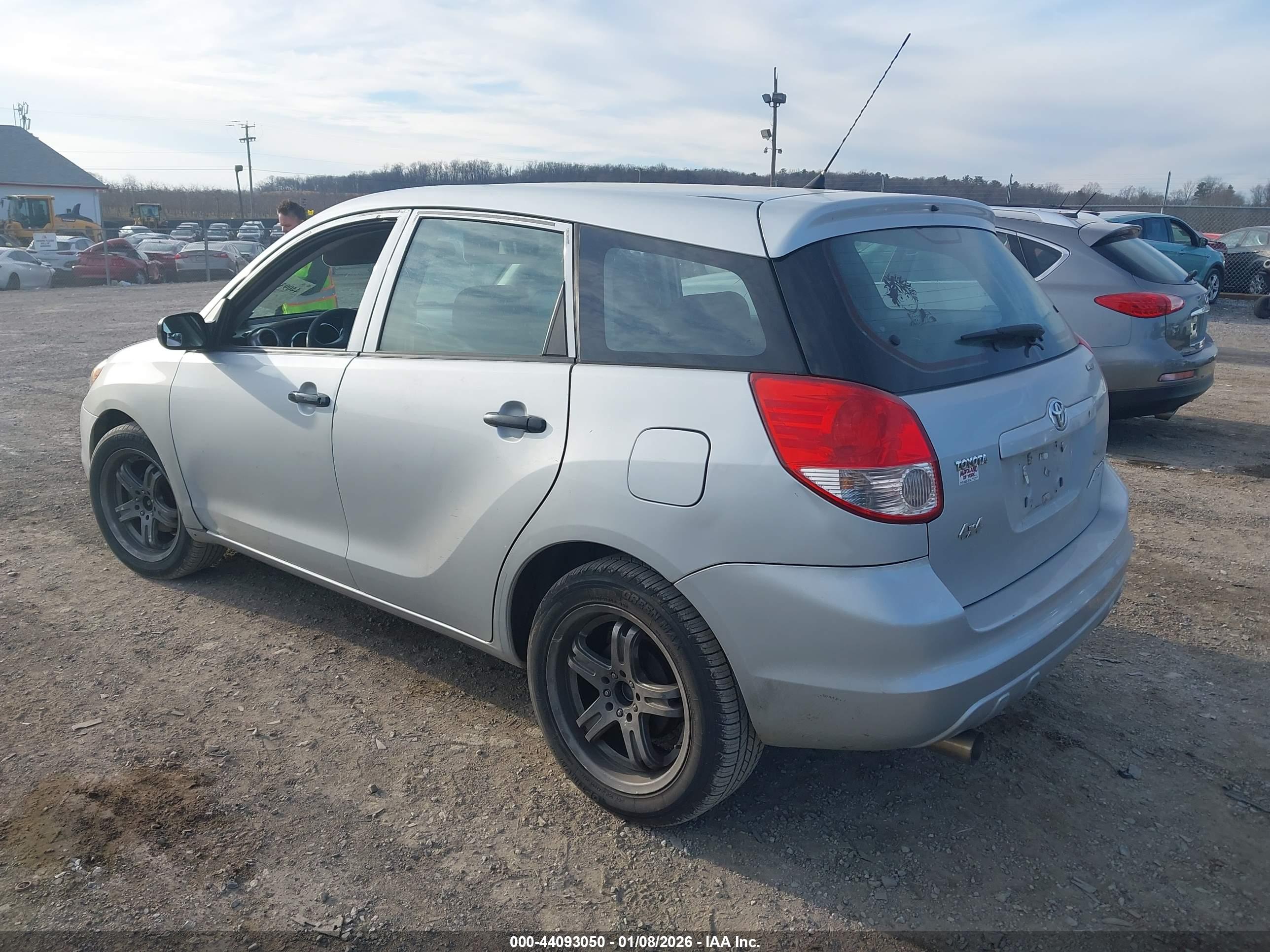 TOYOTA MATRIX image 3