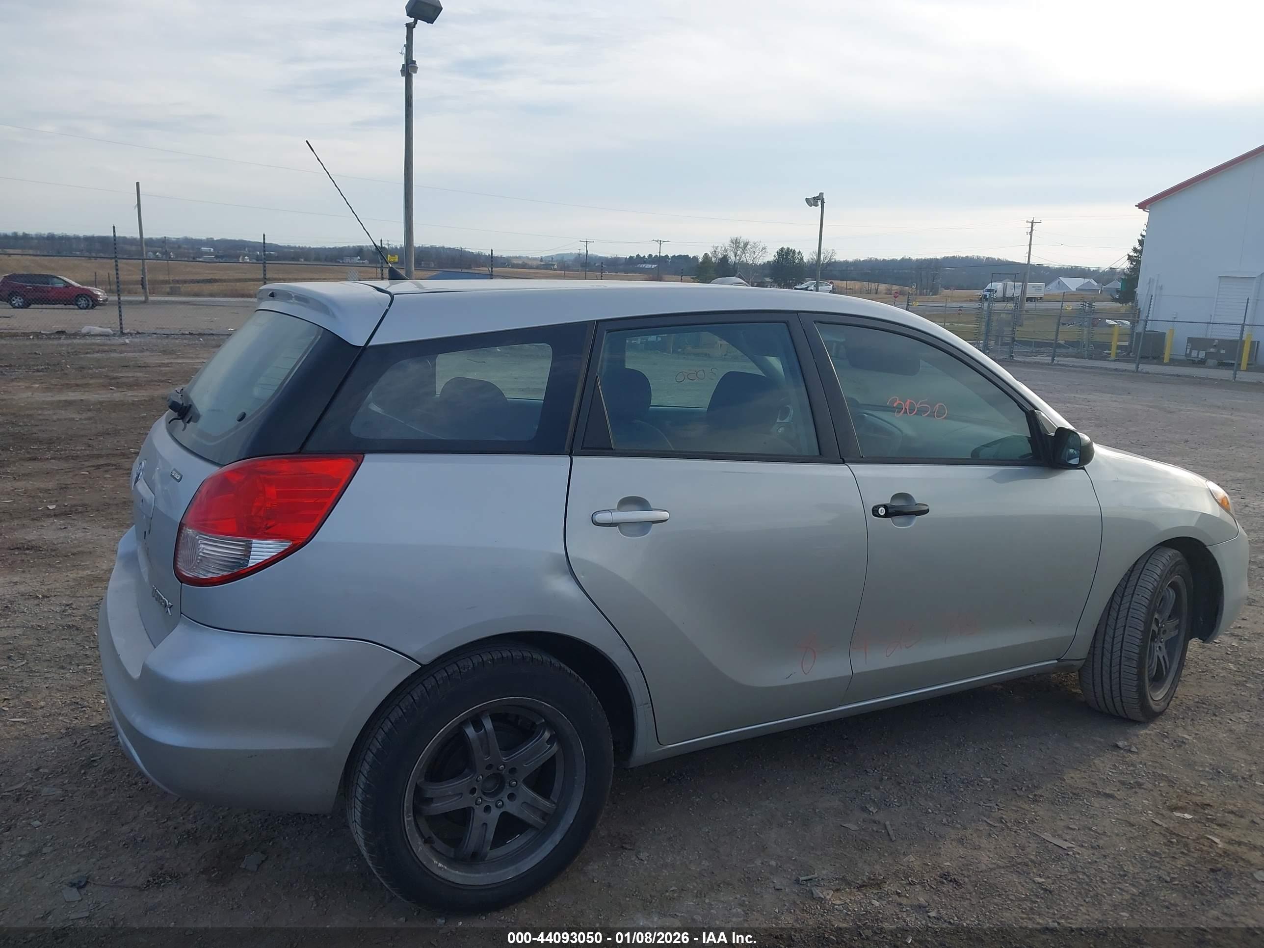 TOYOTA MATRIX image 6