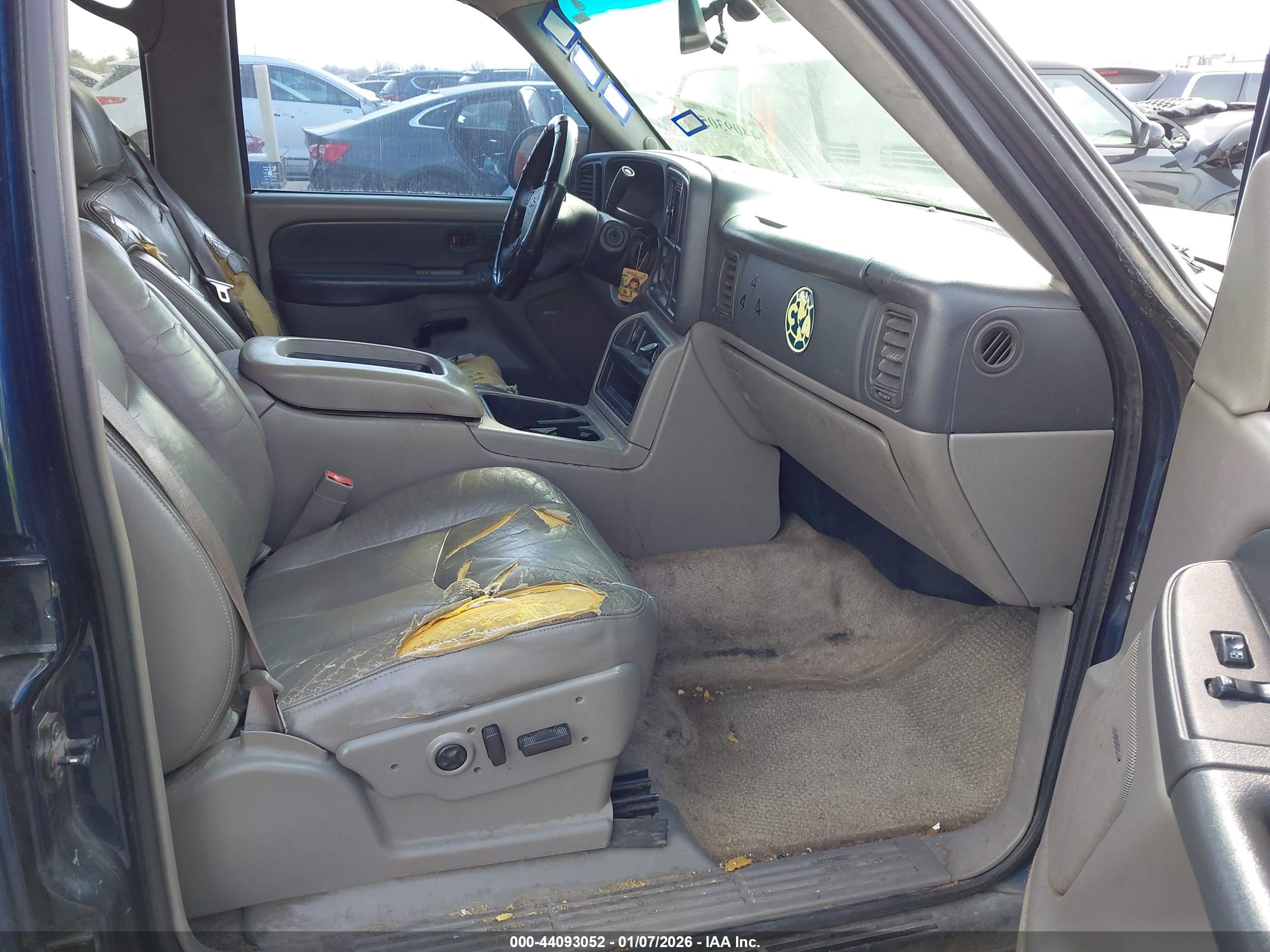 CHEVROLET TAHOE image 5