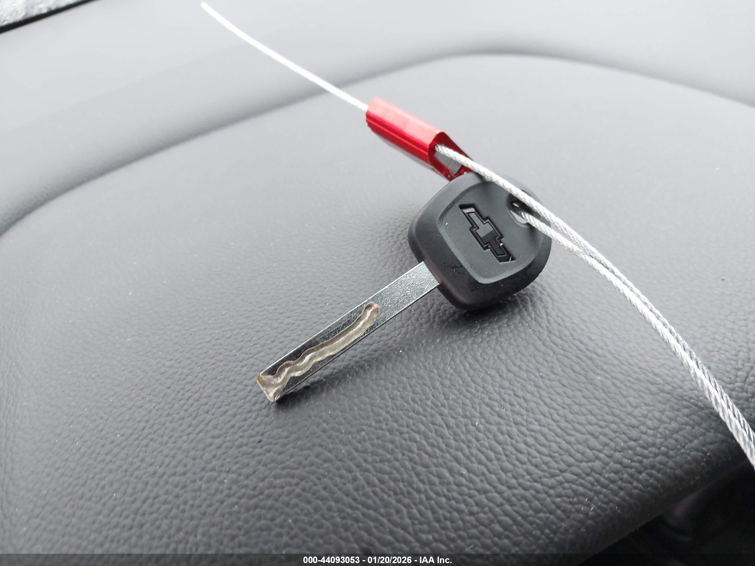 CHEVROLET SILVERADO image 11