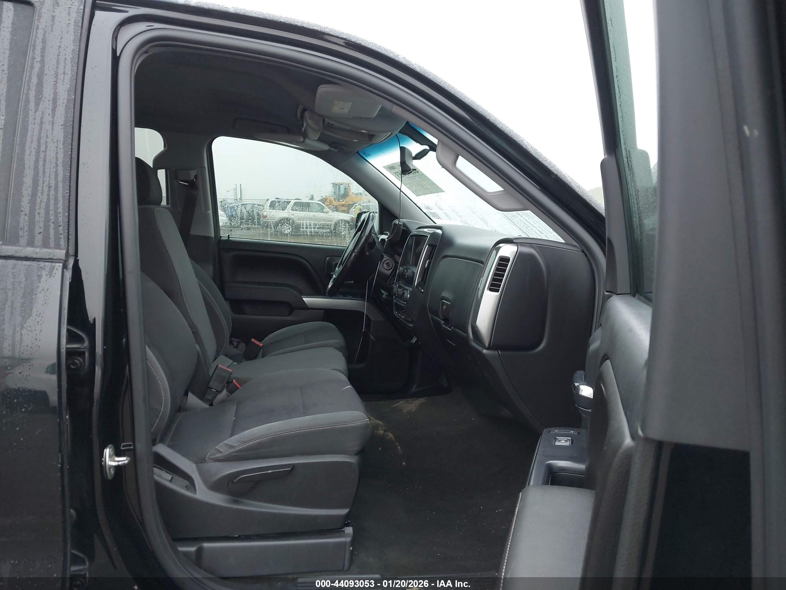 CHEVROLET SILVERADO image 5