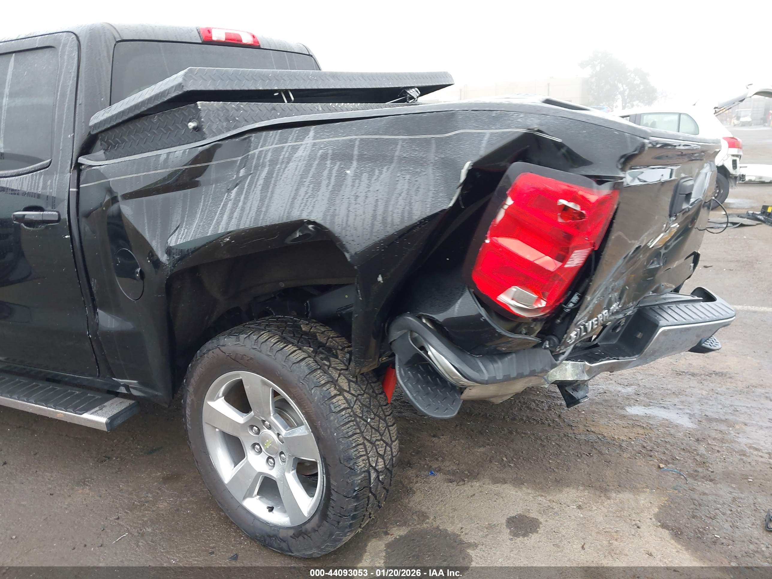 CHEVROLET SILVERADO image 6