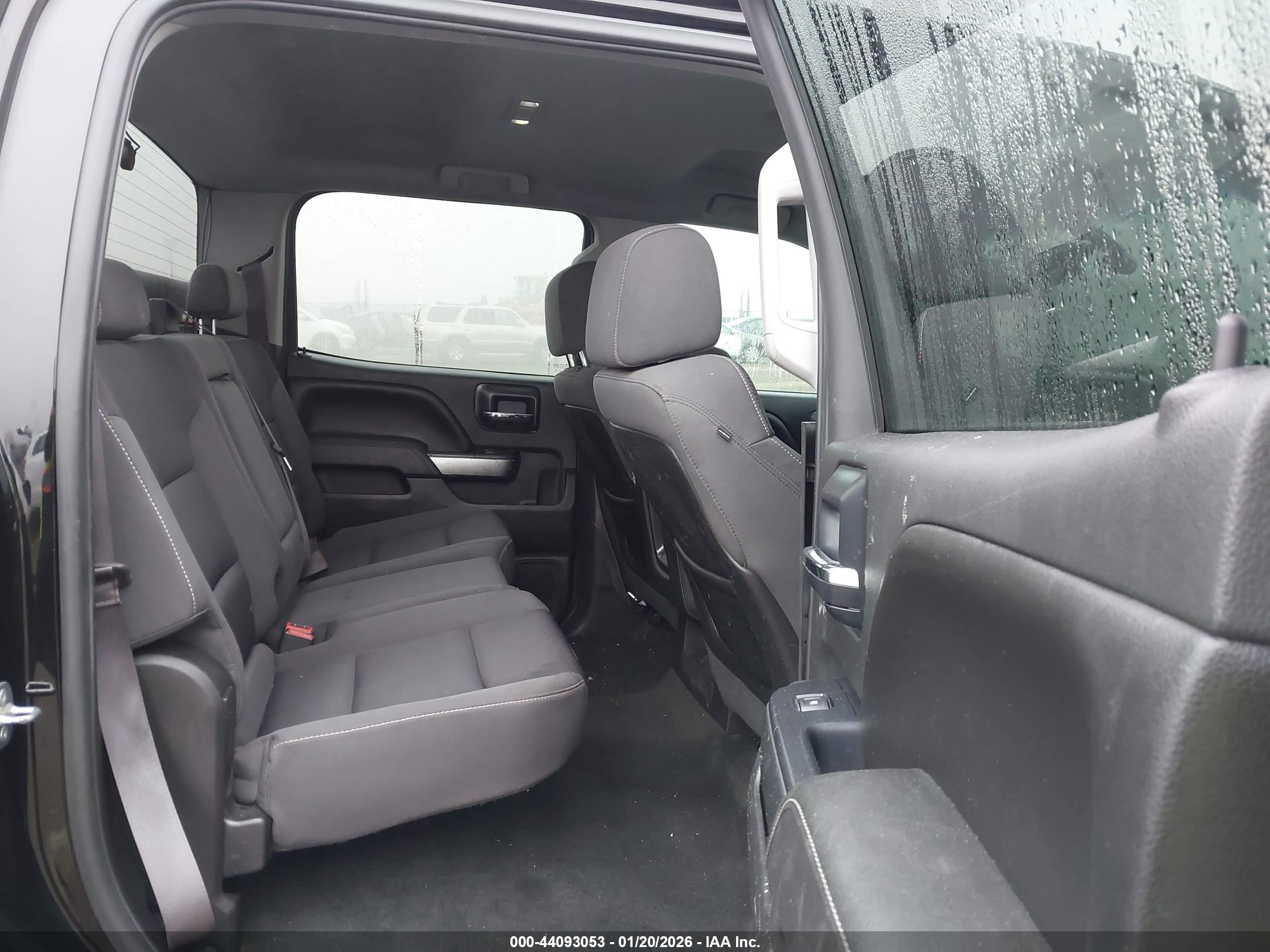 CHEVROLET SILVERADO image 8